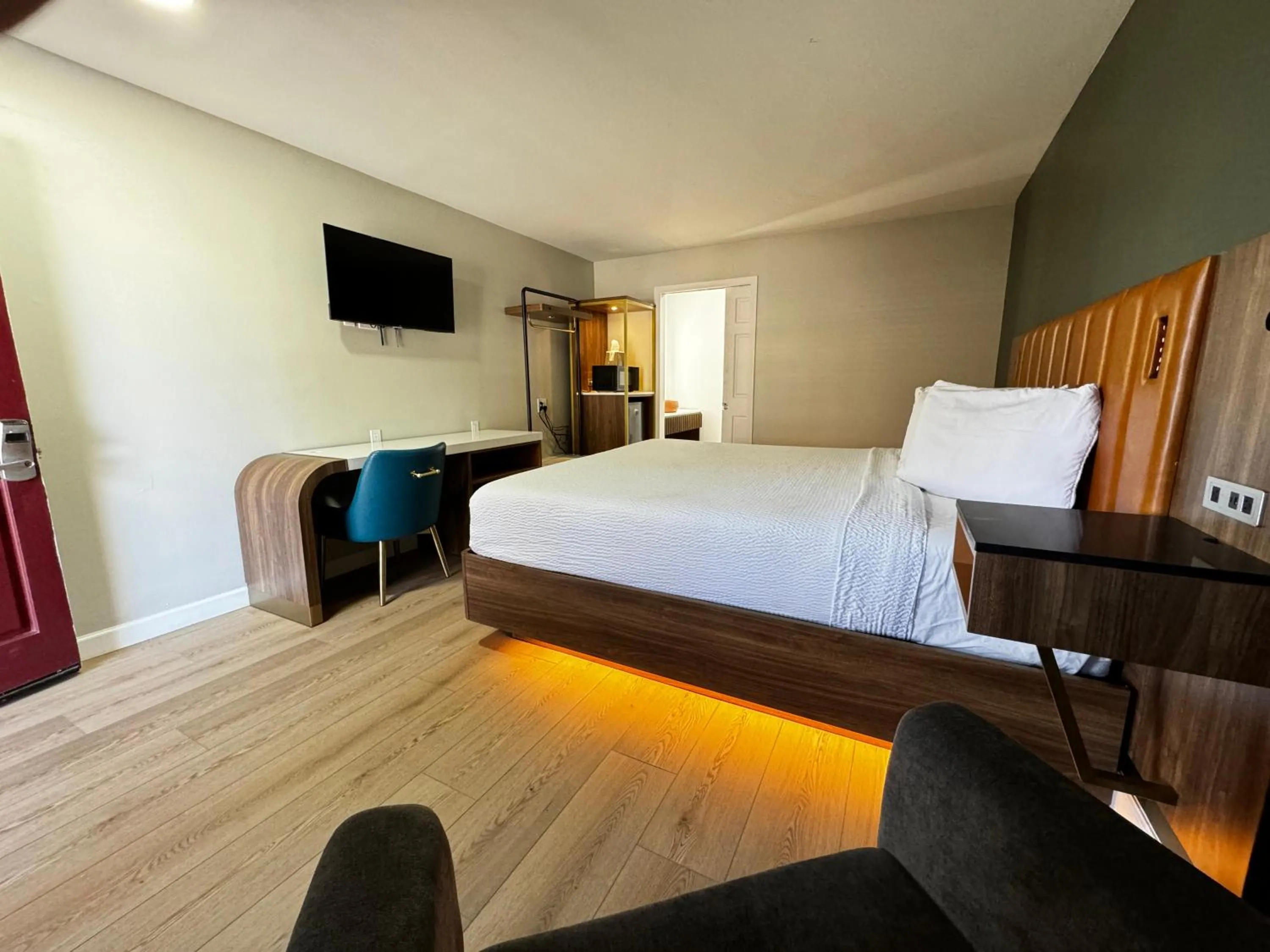 Bed in SureStay by Best Western Morgan Hill