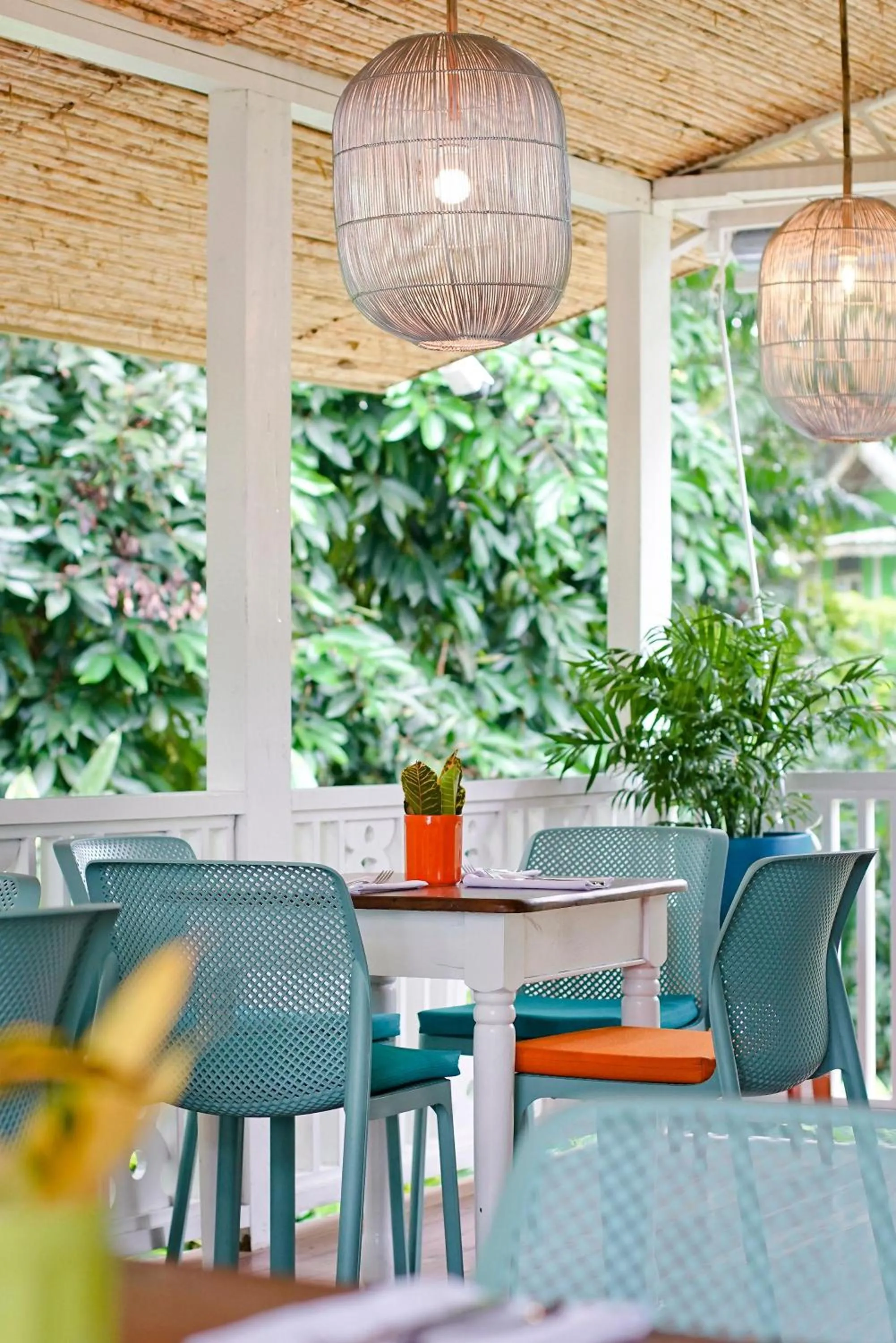 Lounge or bar in Hotel Aguas Claras Member of the Cayuga Collection