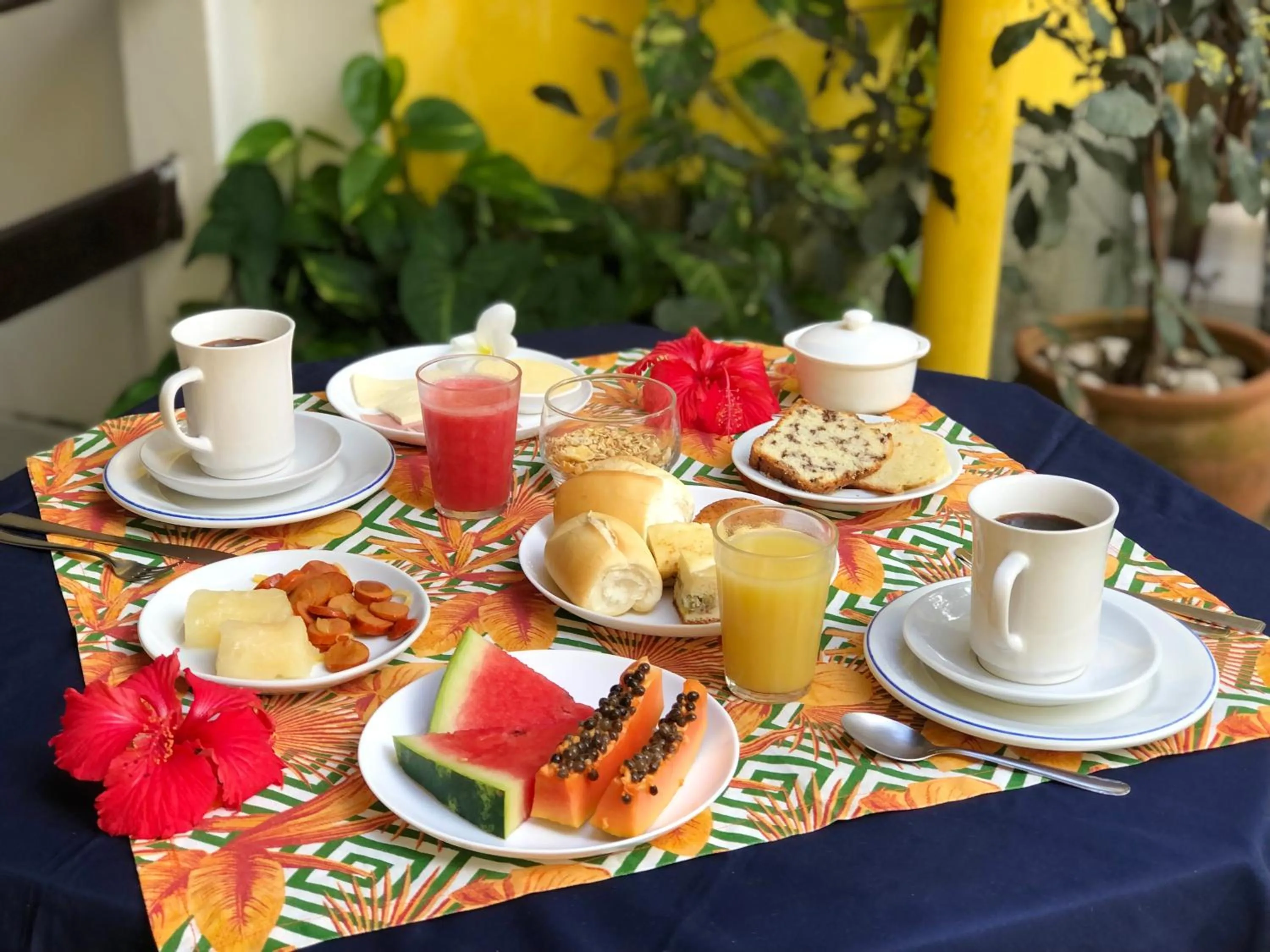 Breakfast in Aguamarinha Pousada