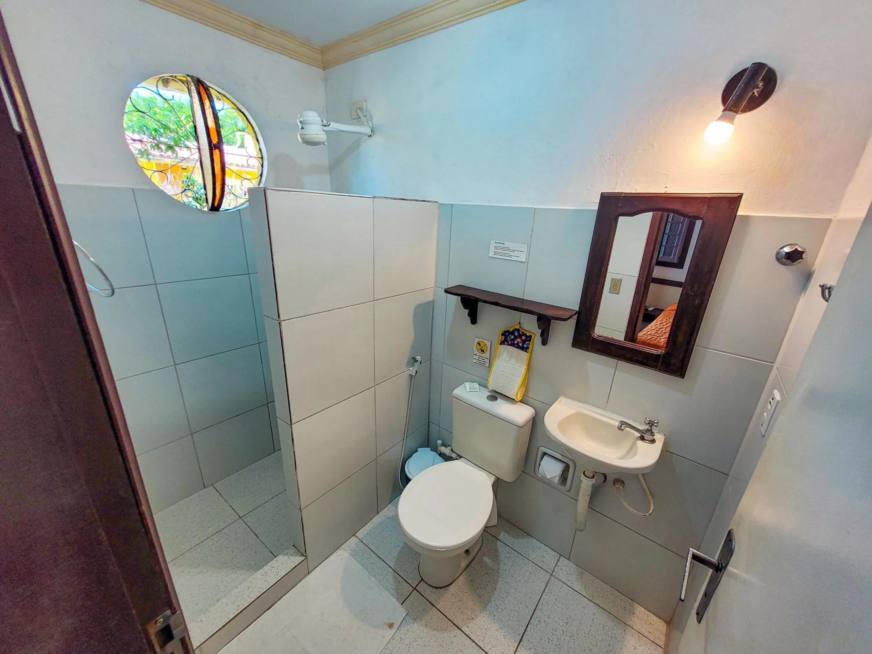 Bathroom in Aguamarinha Pousada