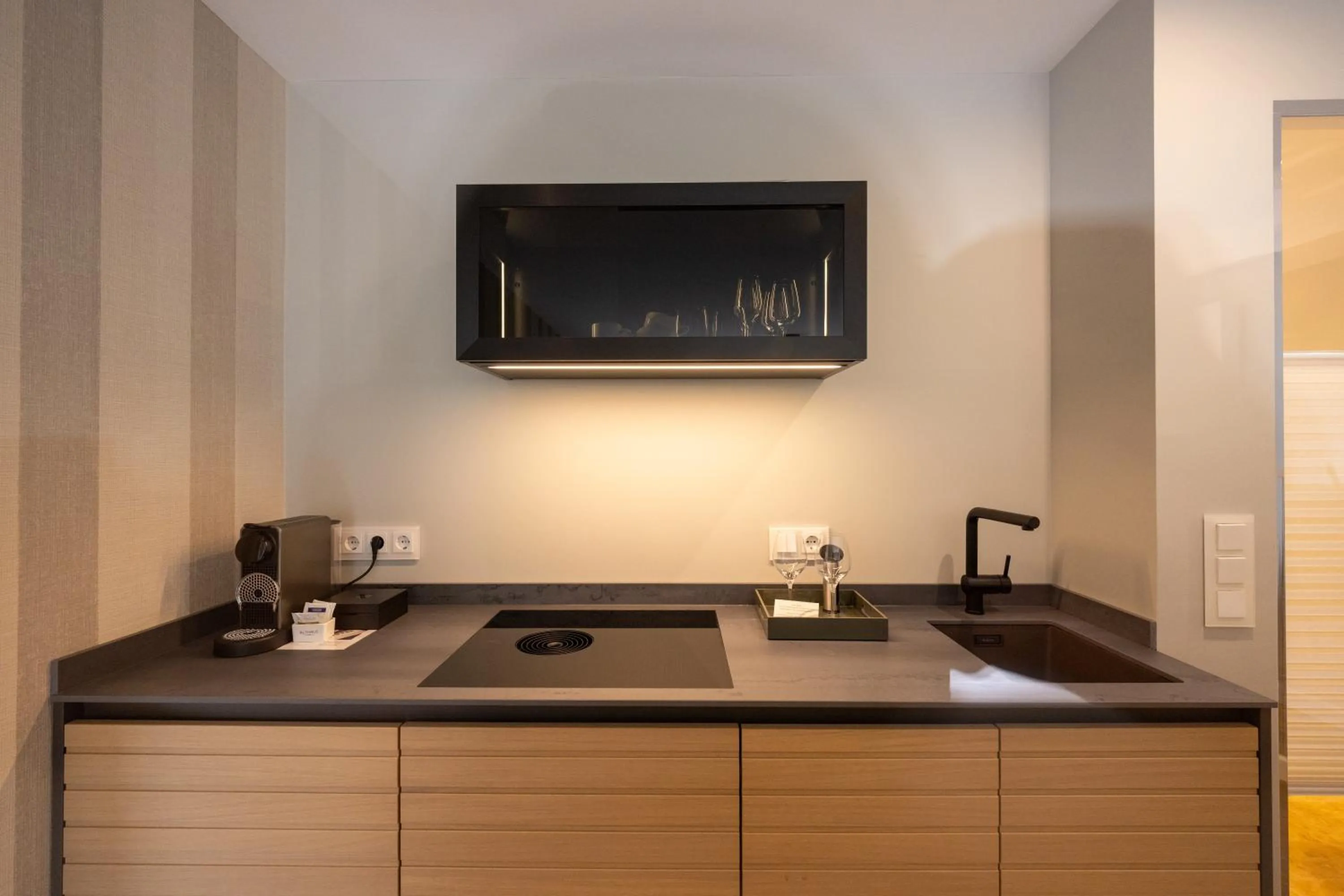 Kitchen or kitchenette in Hotel STRAND am Königshafen