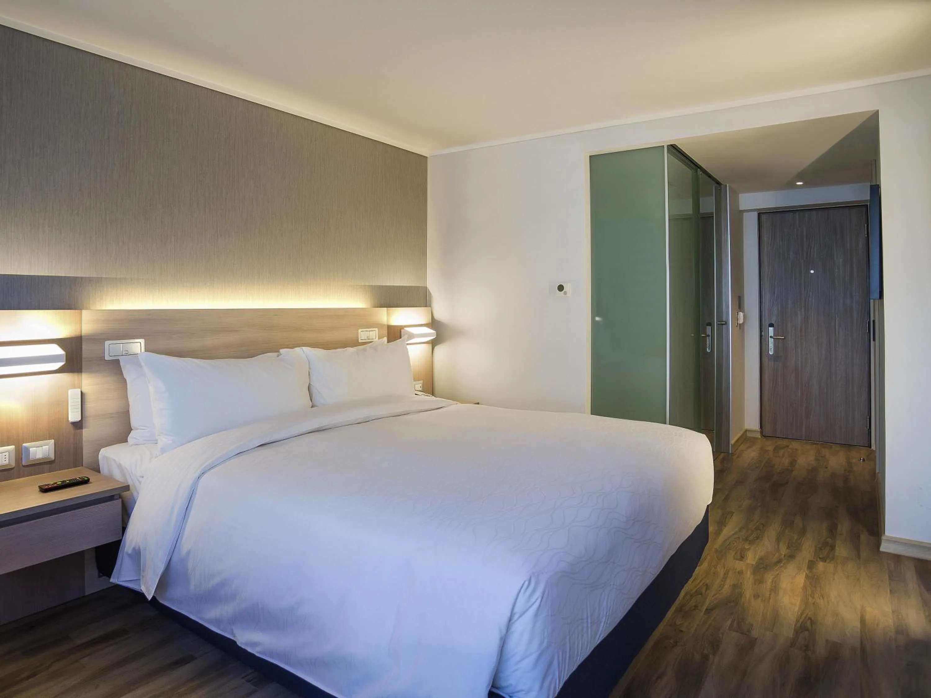 Bedroom, Bed in Pullman Vina del Mar San Martin