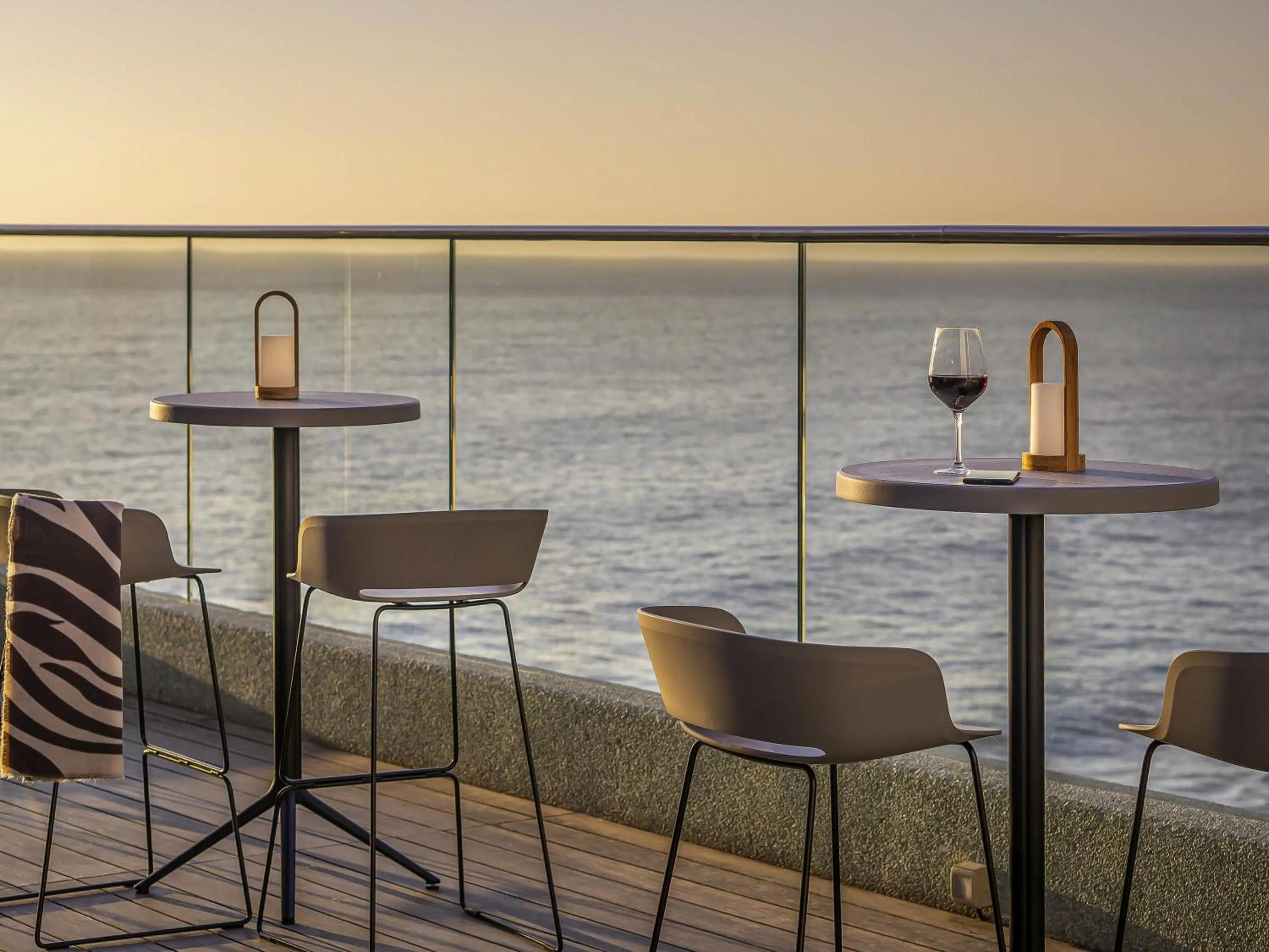 Lounge or bar in Pullman Vina del Mar San Martin