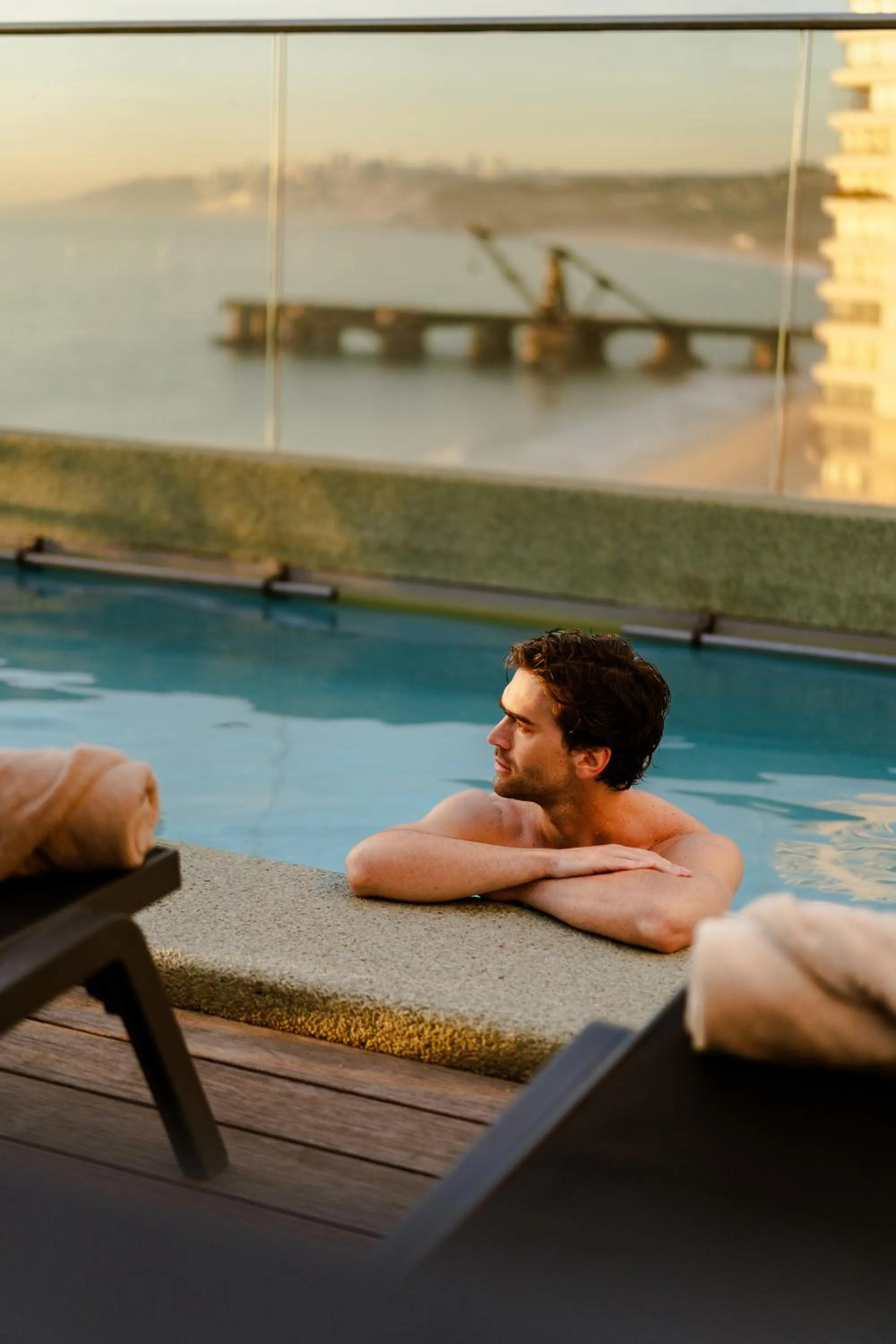 Swimming pool in Pullman Vina del Mar San Martin