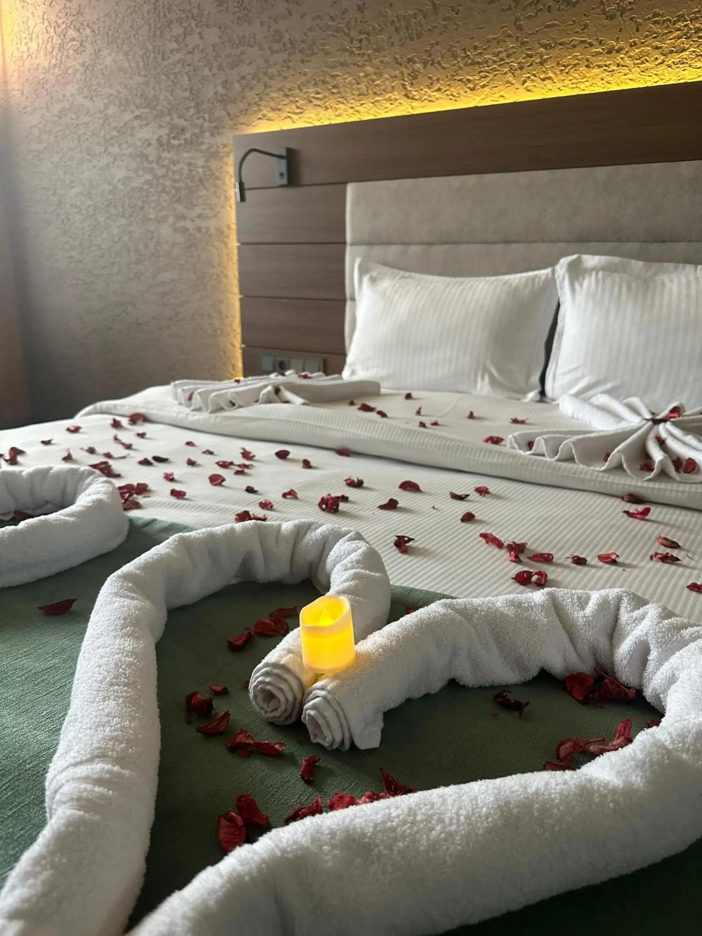 Deluxe Double or Twin Room with City View in Hotel Kırcı Termal & Spa Deluxe Double or Twin Room with City View in Hotel Kırcı Termal & Spa