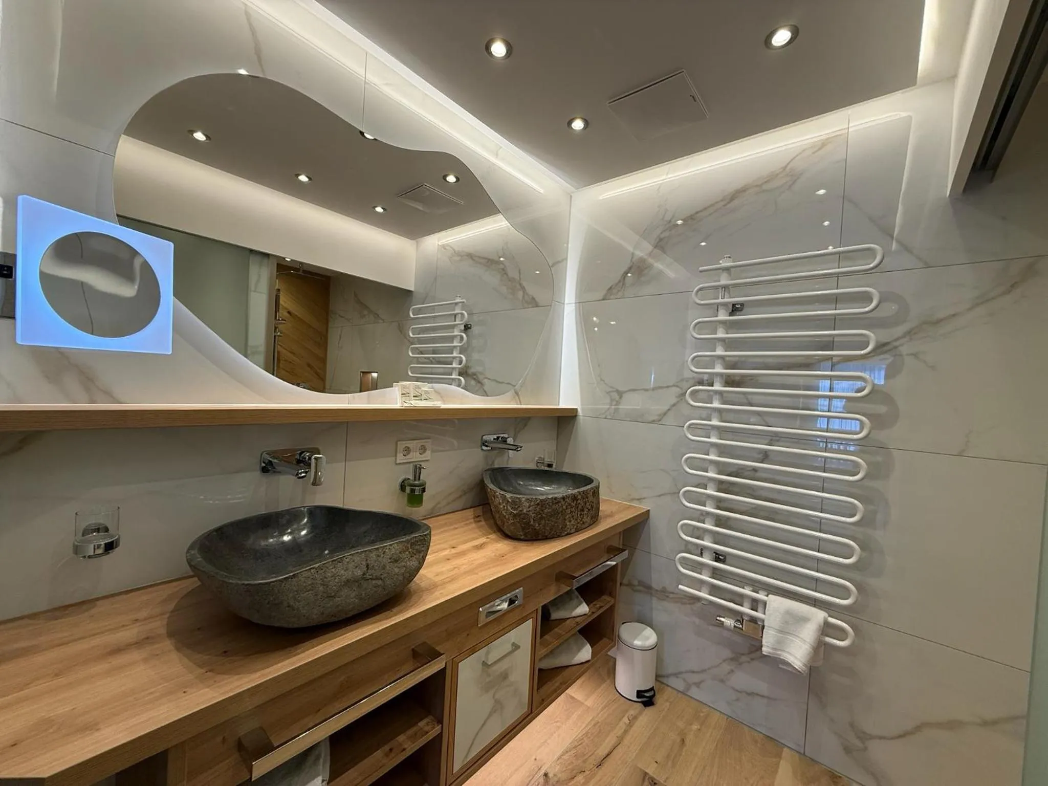 Bathroom in Oberlechtaler Hof Boutique Hotel