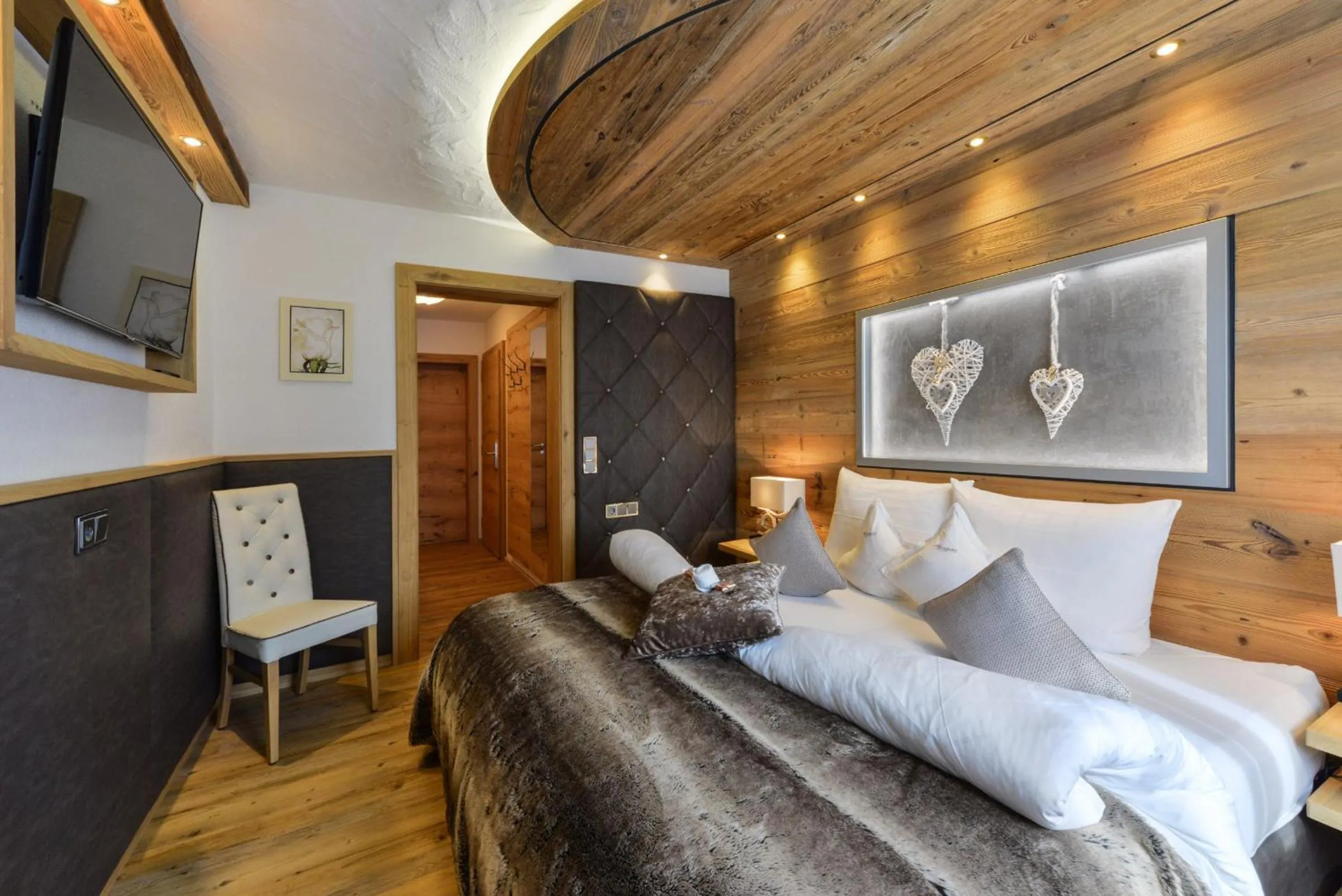 Bed in Oberlechtaler Hof Boutique Hotel