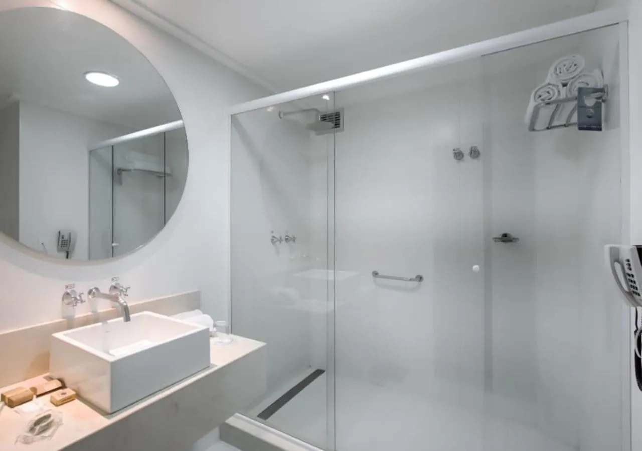 Bathroom in ArtHotel Transamerica Collection