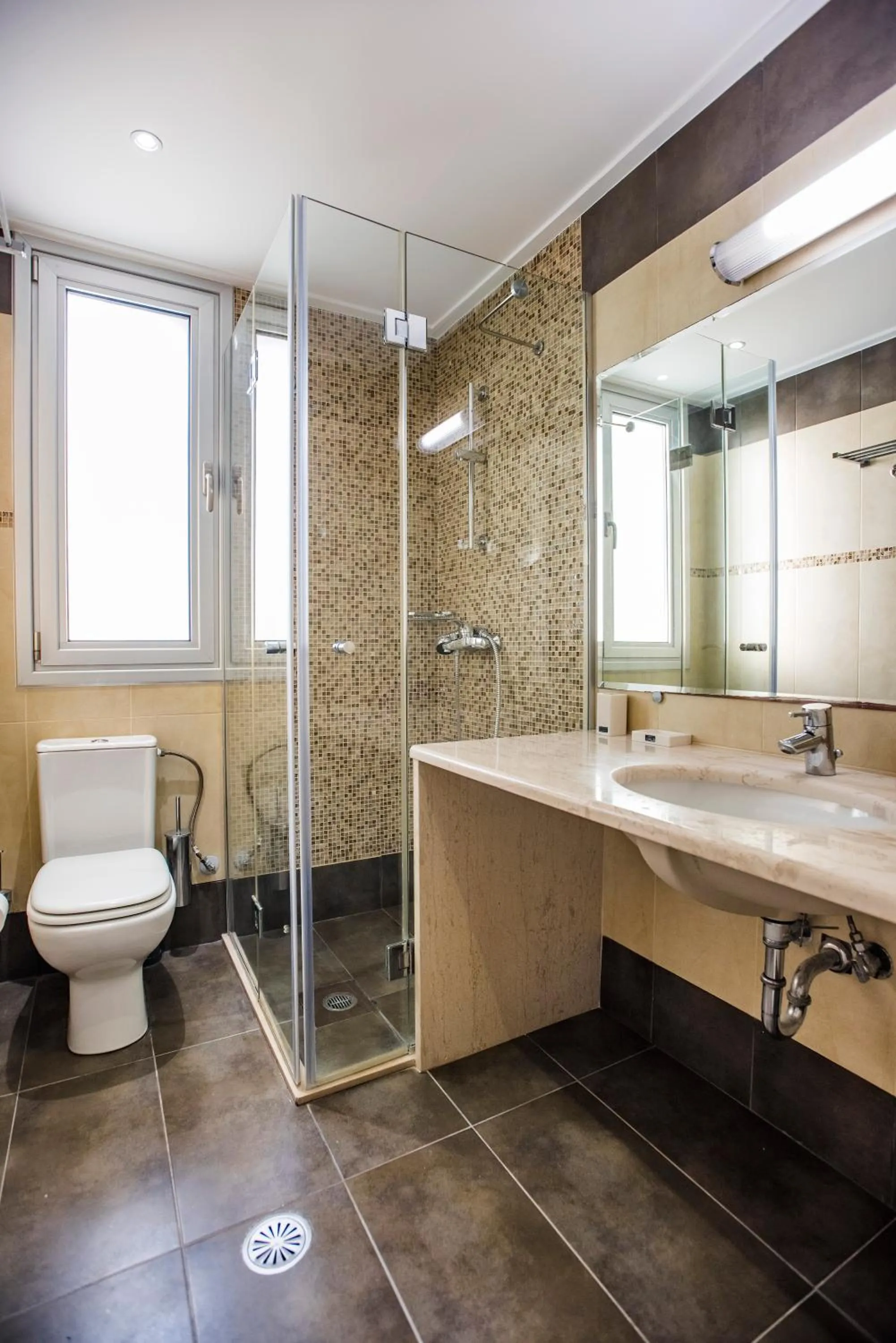 Shower in Almiriki Chios Rooms & Apartments