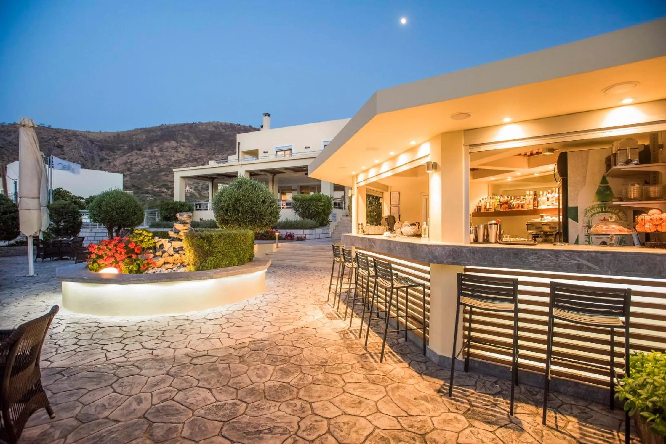 Lounge or bar in Almiriki Chios Rooms & Apartments