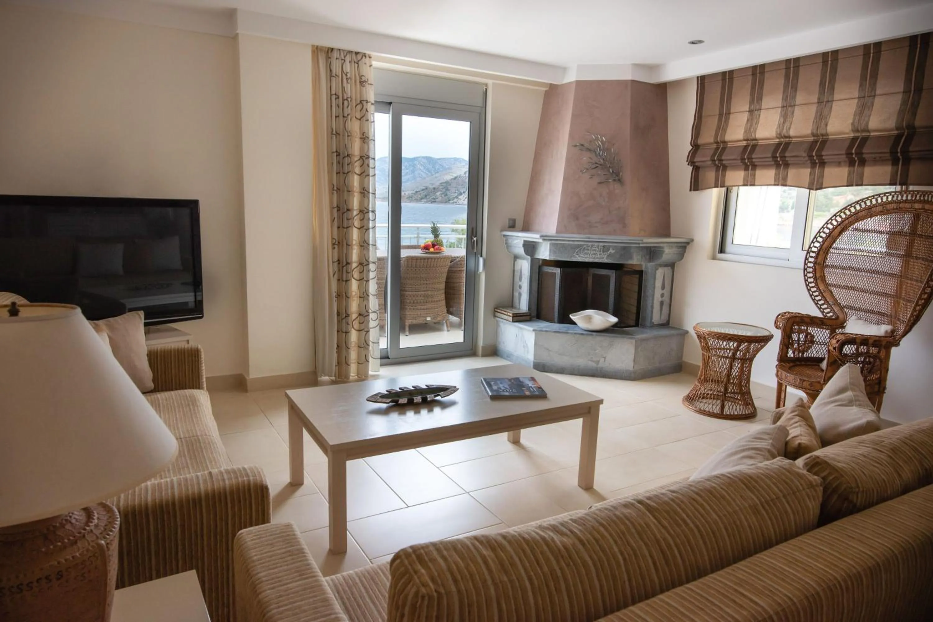 Living room in Almiriki Chios Rooms & Apartments