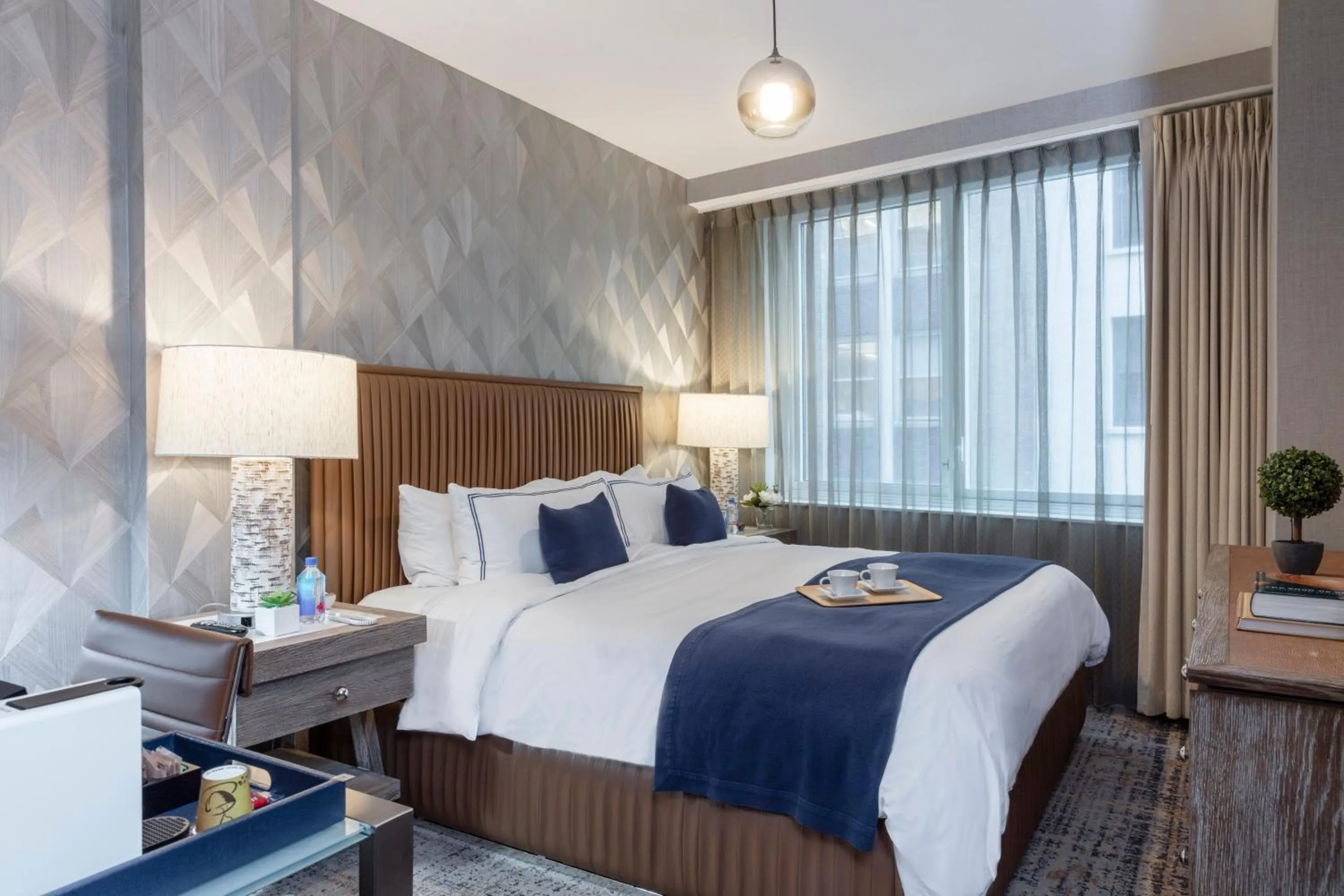 Bedroom, Bed in Artezen Hotel