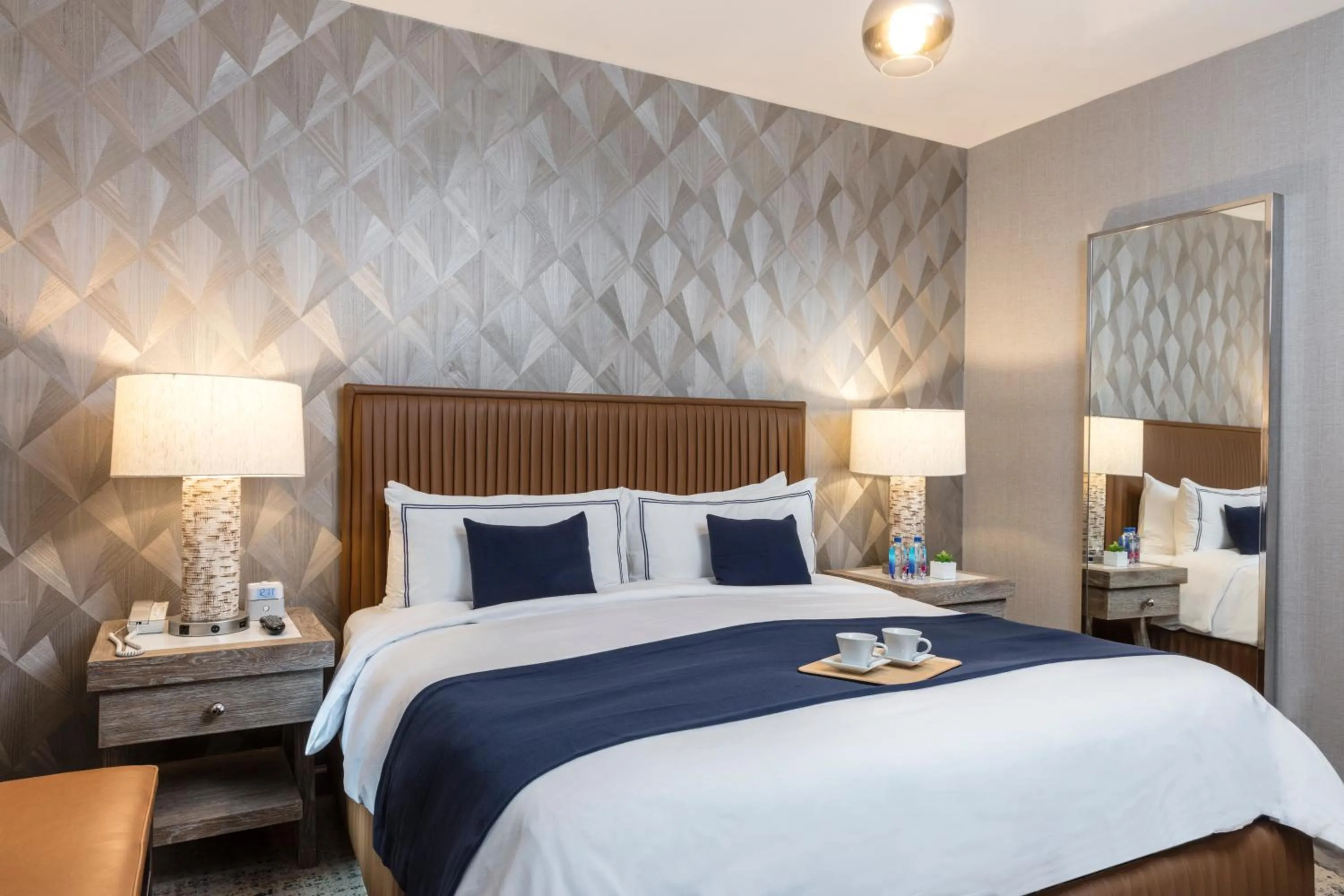 Bedroom, Bed in Artezen Hotel