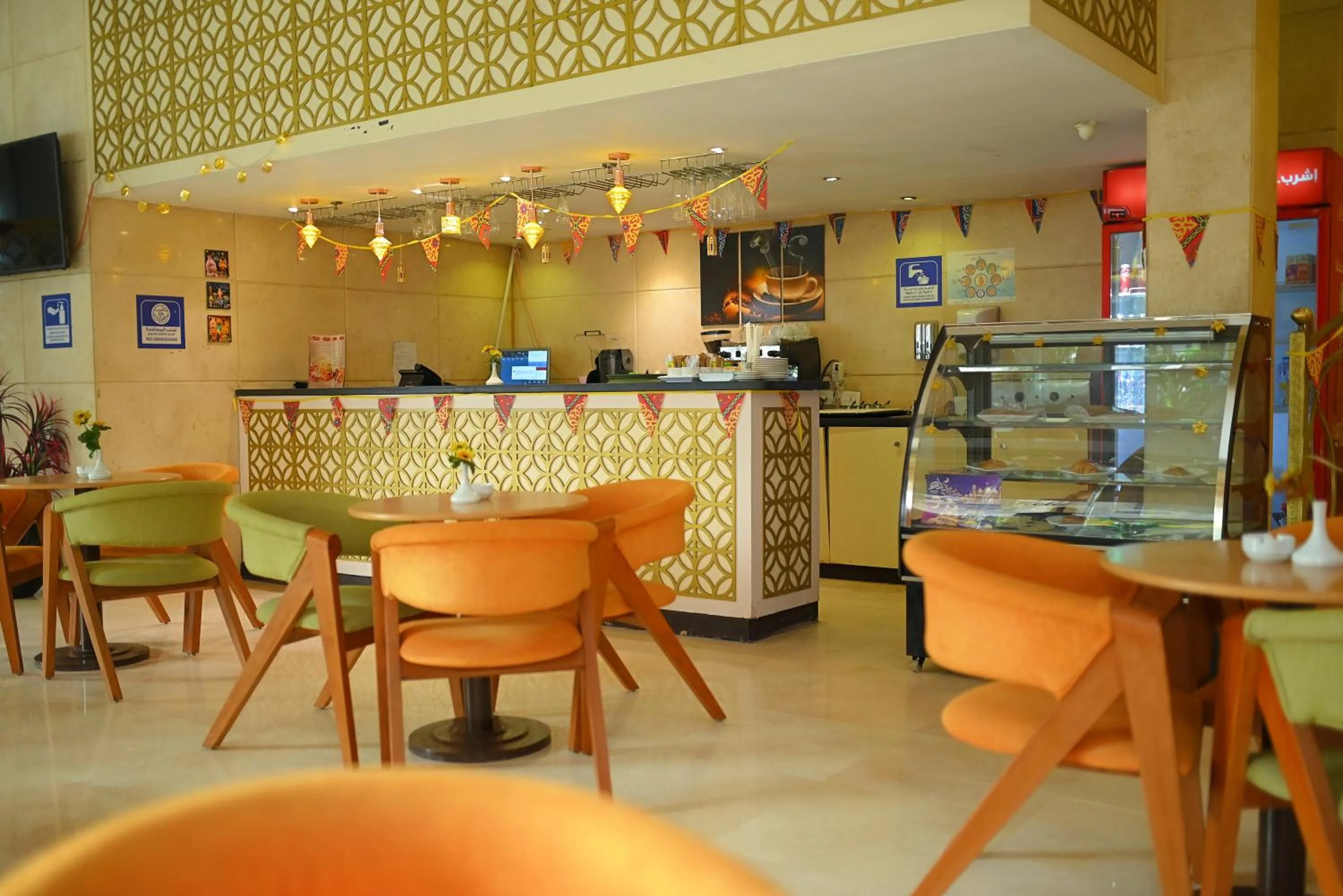 Restaurant/places to eat in Cleopatra Hotel