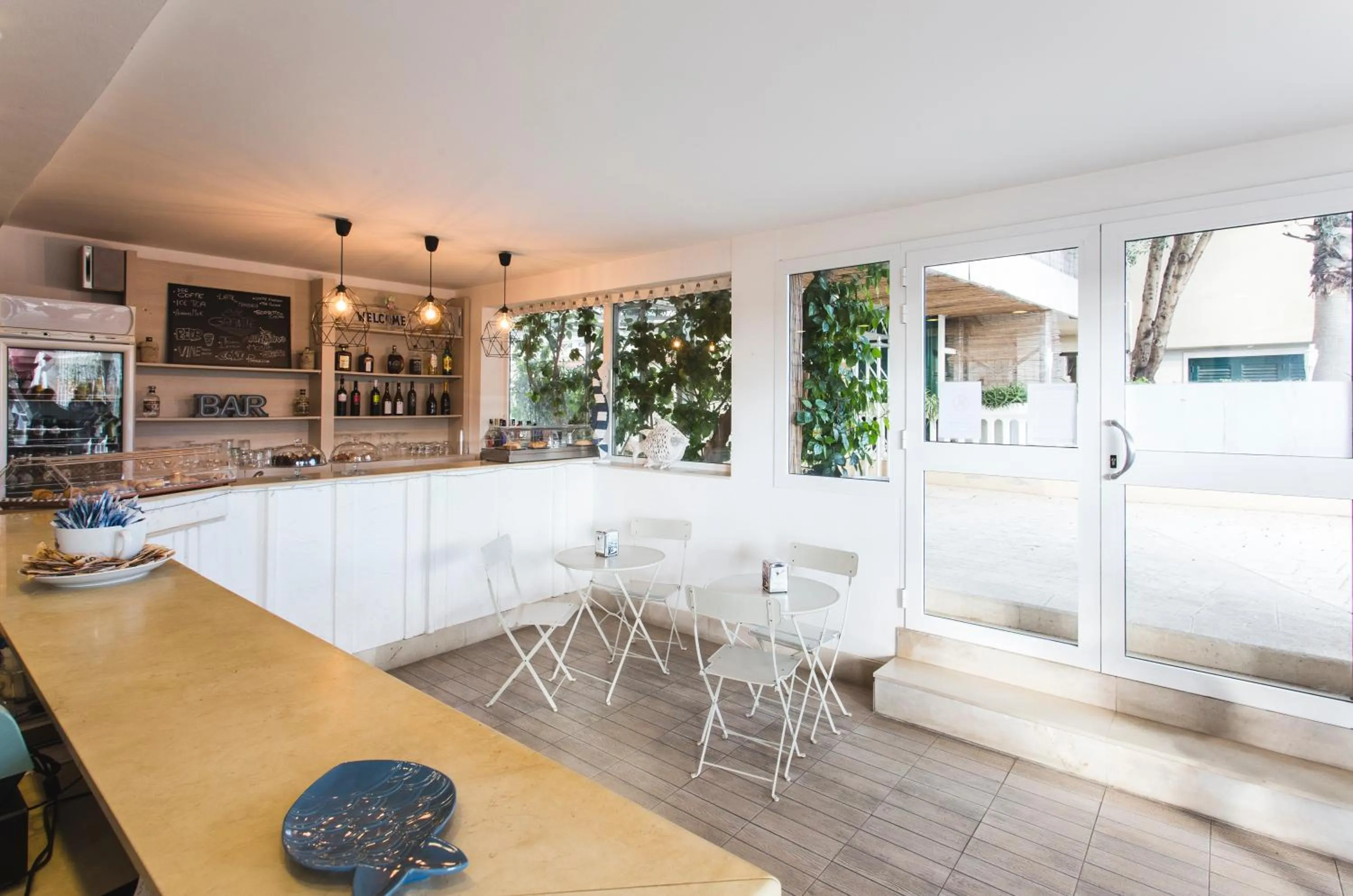 Lounge or bar in Hotel Baia Del Sole