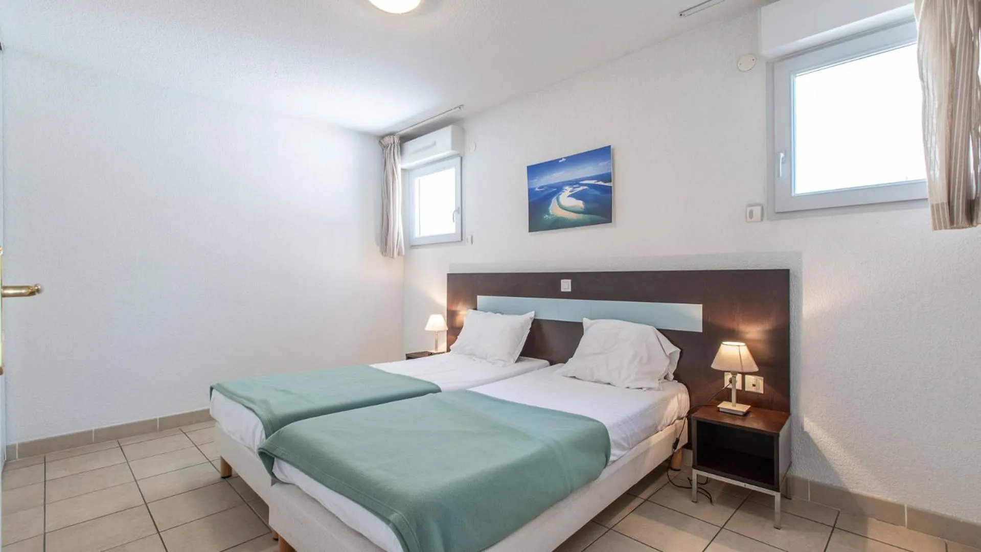 Photo of the whole room, Bed in Vacancéole - Résidence Le Crystal