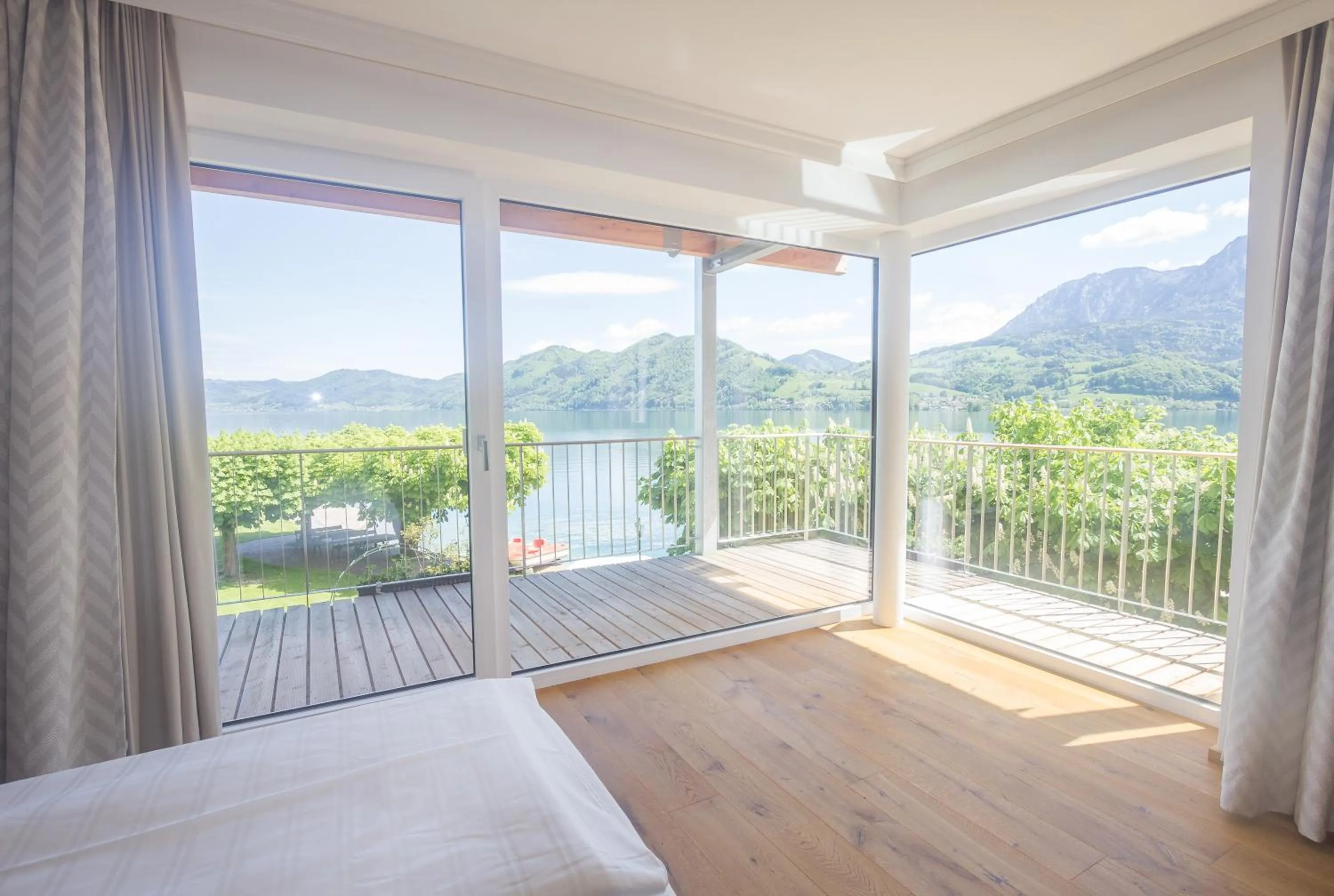 View (from property/room), Bed in Hotel Stadler am Attersee