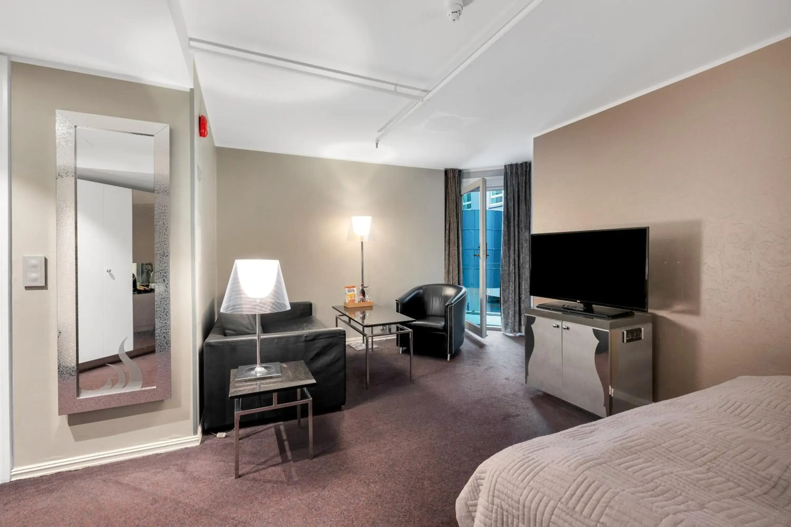 Deluxe Double Room in Clarion Hotel Ernst Deluxe Double Room in Clarion Hotel Ernst