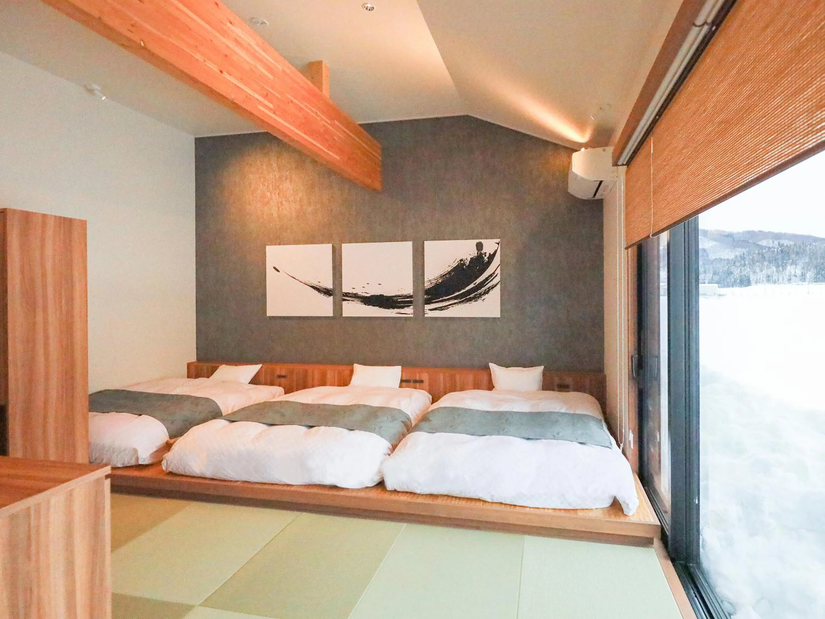 Bed in Hakuba Ryujin Onsen RYOKAN SUI