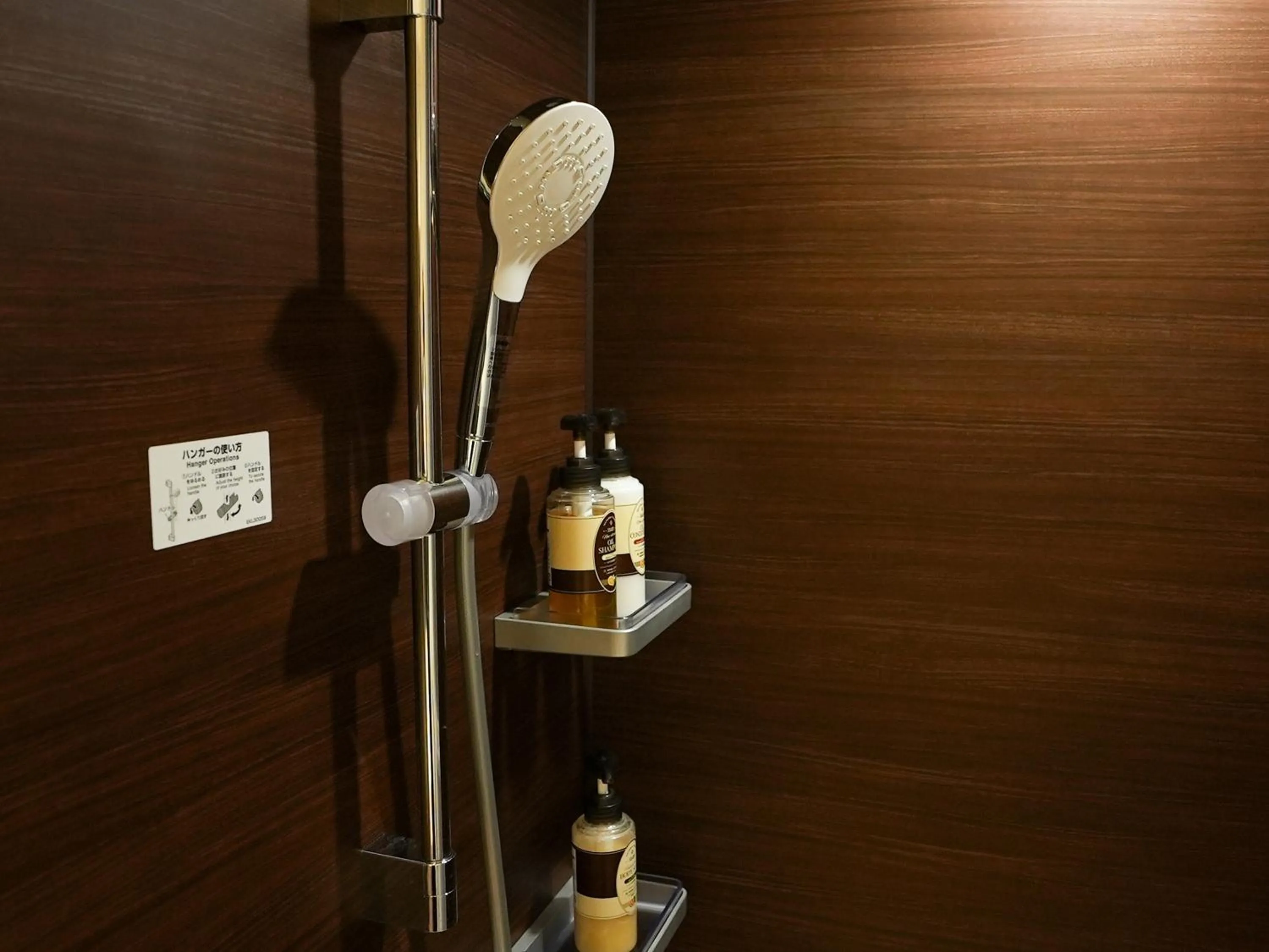 Shower in Hakuba Ryujin Onsen RYOKAN SUI