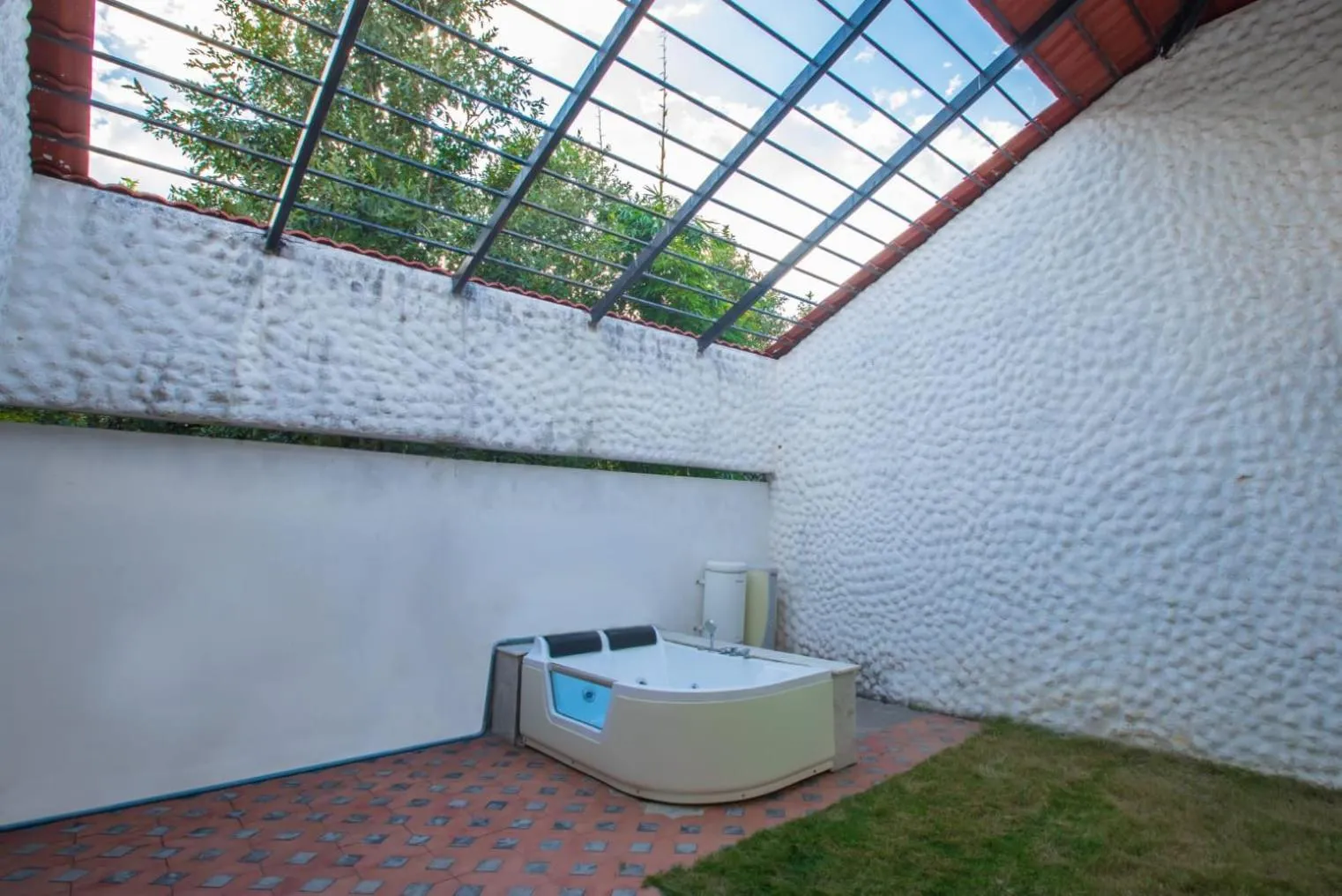 Bath in Tuli Veer Bagh Resort