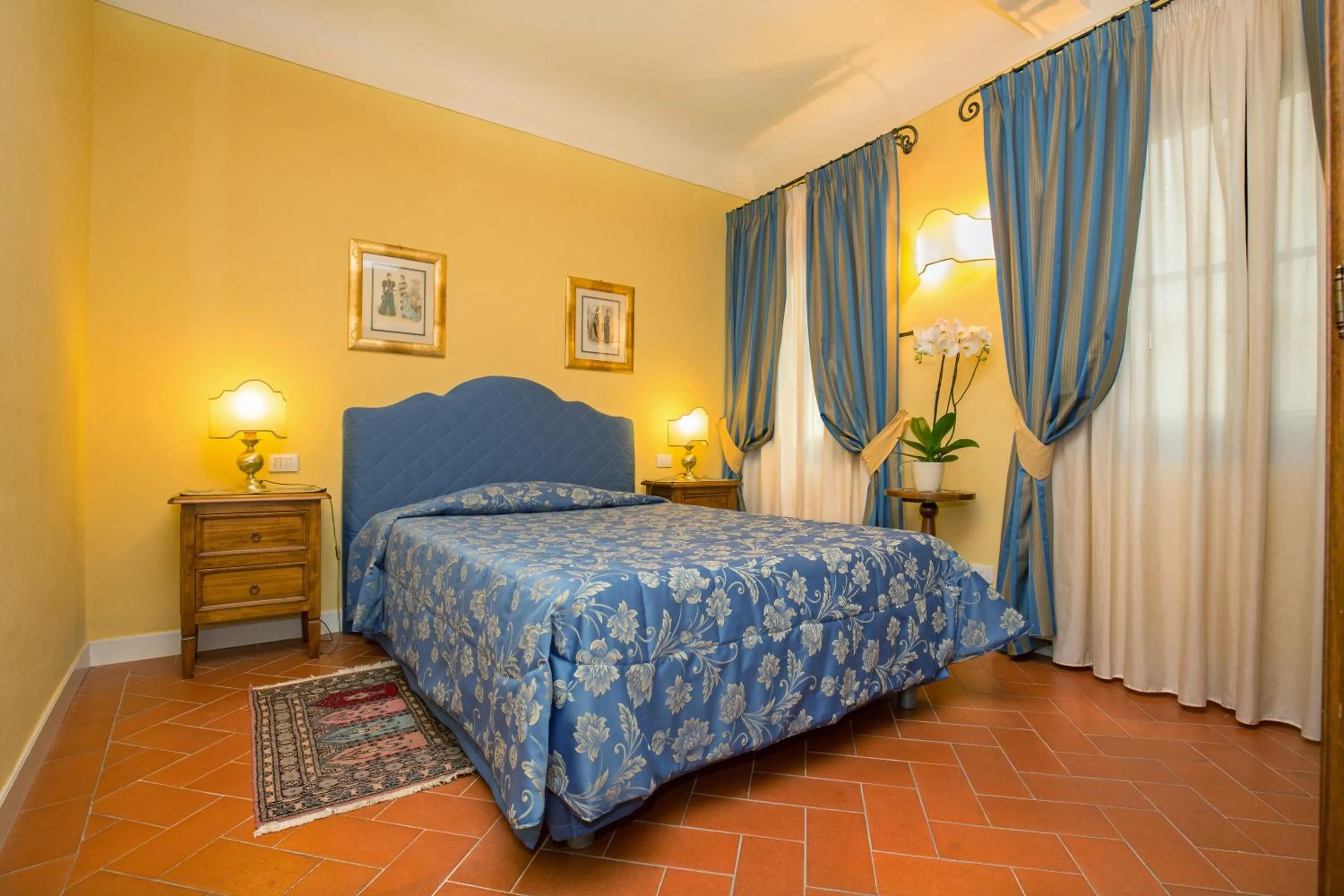 Bed in La Casa Del Garbo - Luxury Rooms & Suite