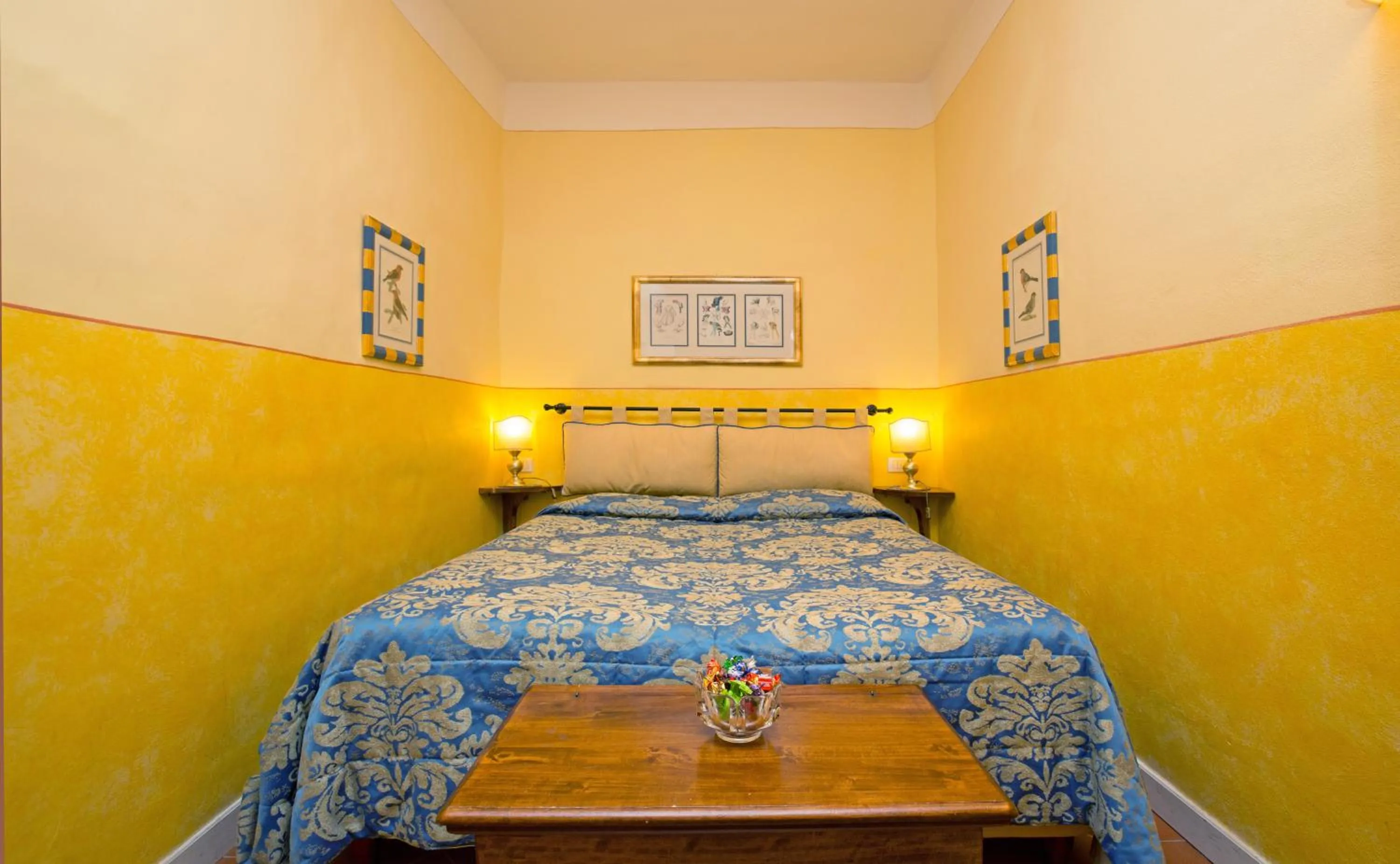 Bed in La Casa Del Garbo - Luxury Rooms & Suite
