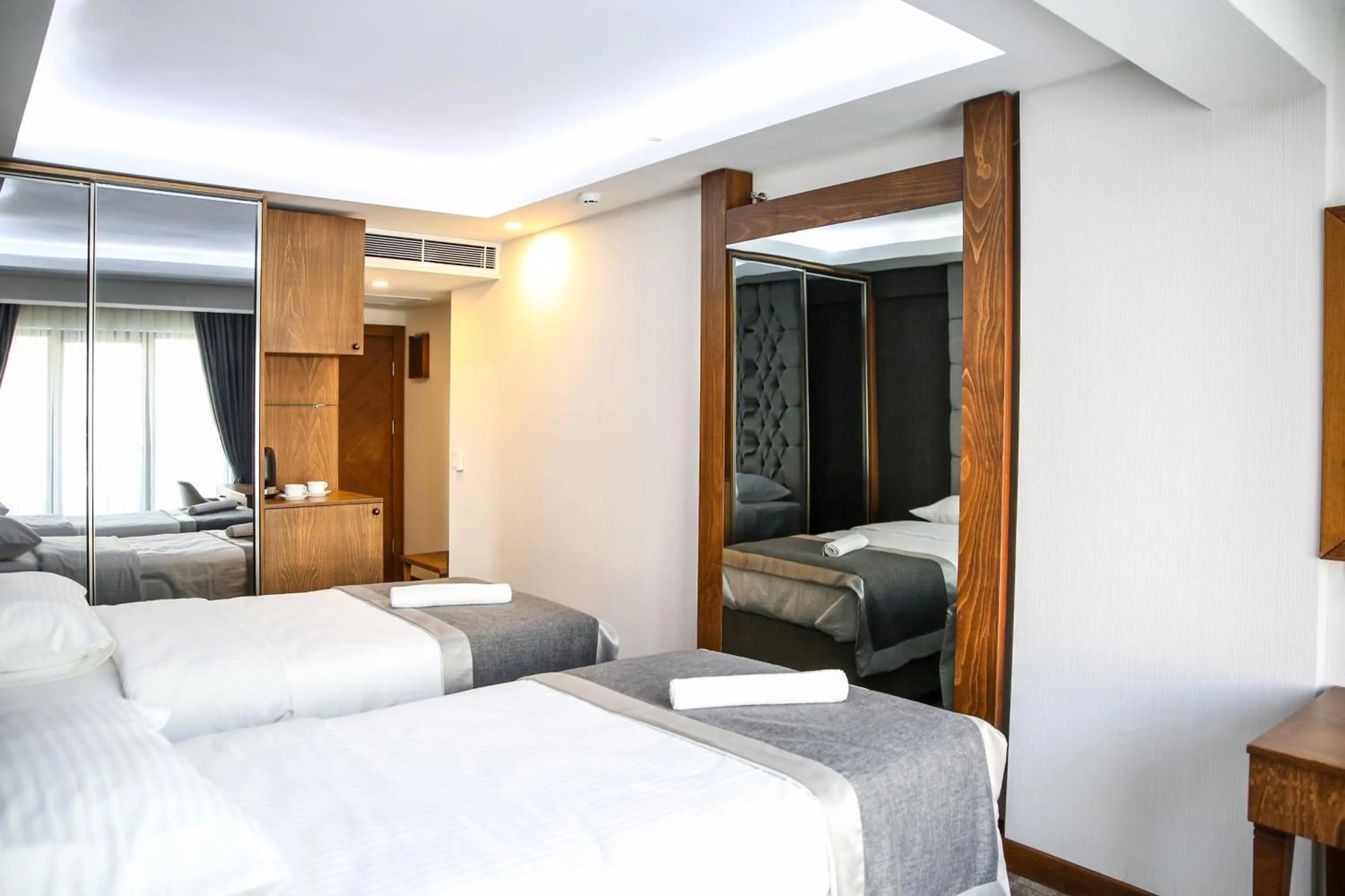 Bed in New Gate Hotel