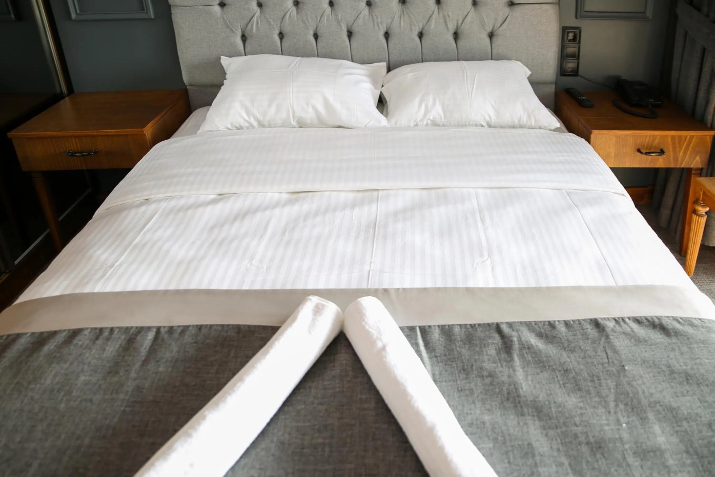 Bed in New Gate Hotel