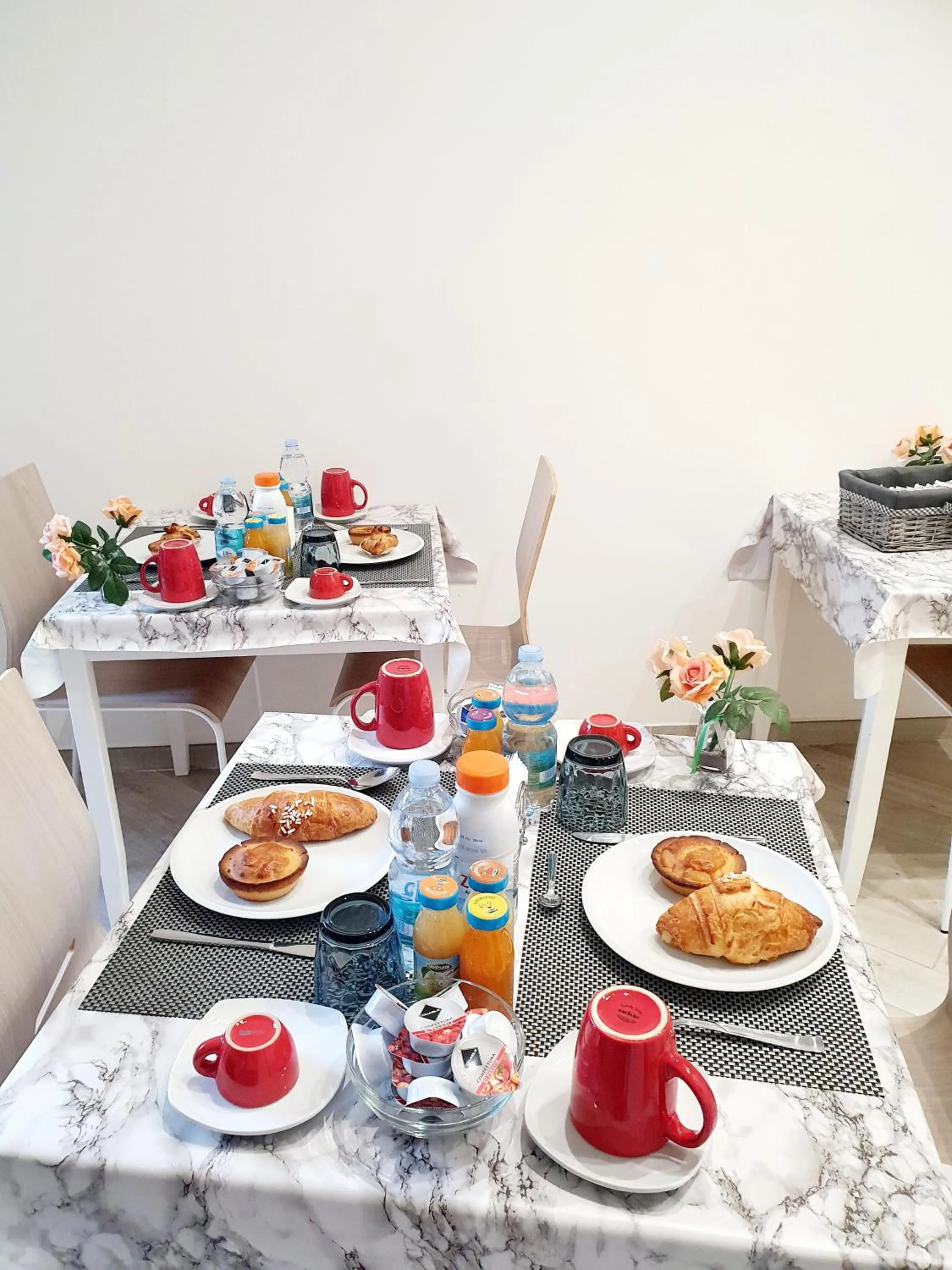 Continental breakfast in Rosa del Salento