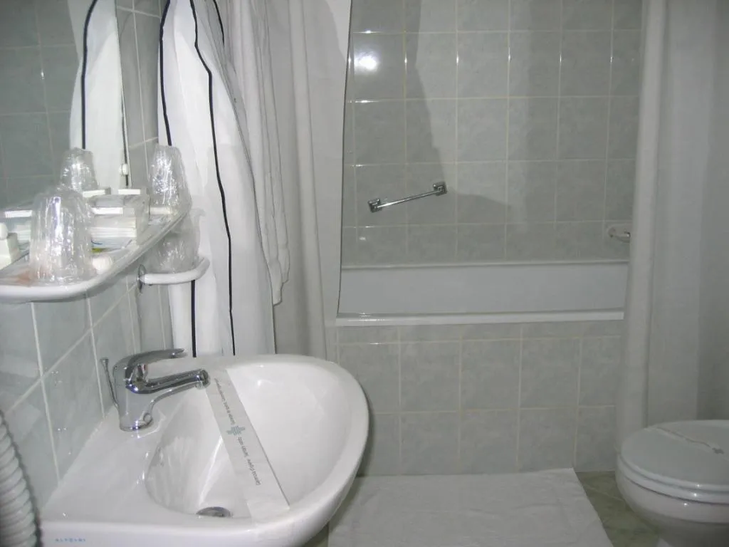 Bathroom in Hotel Moldova