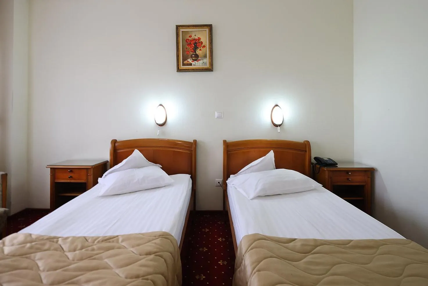 Bed in Hotel Moldova