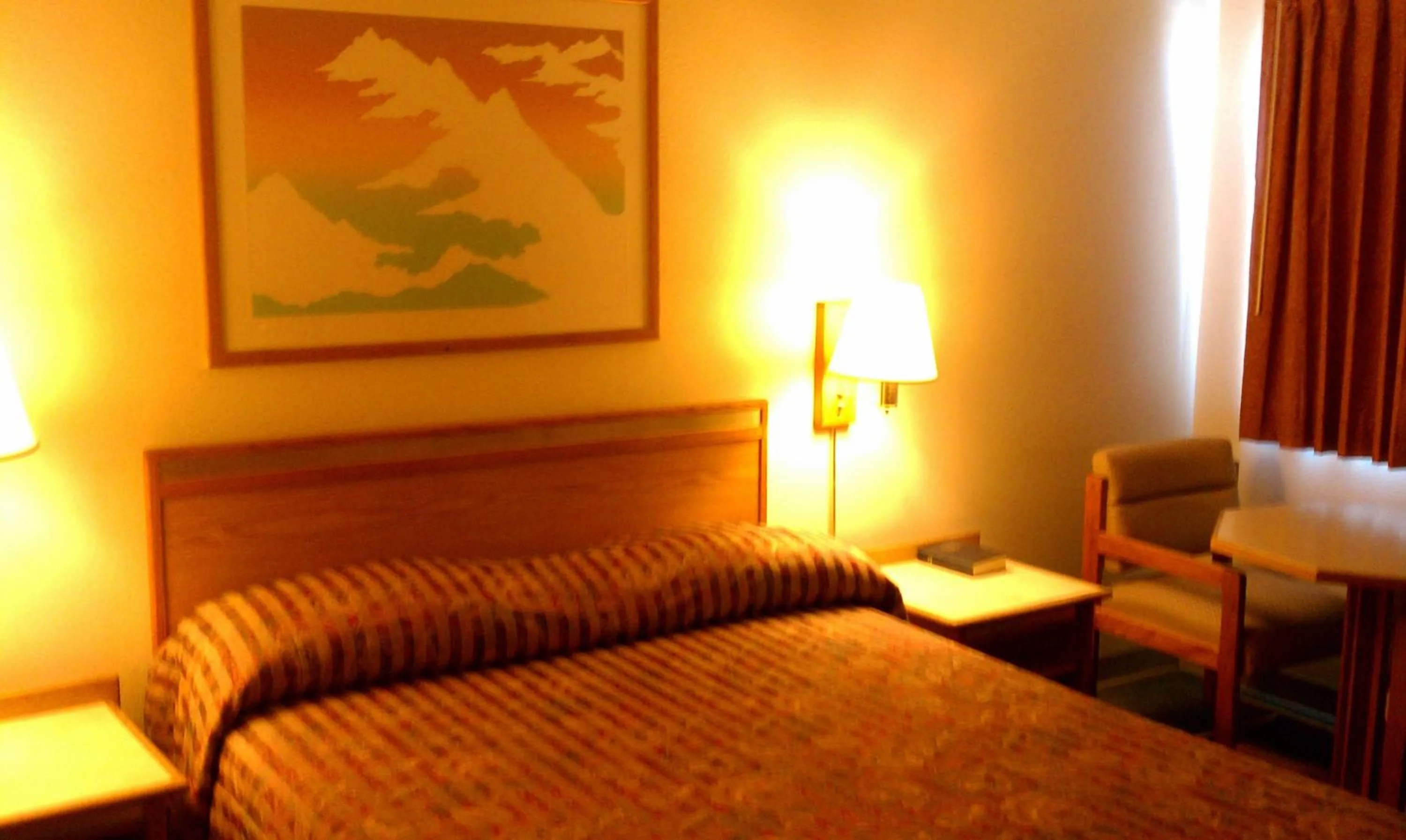 Decorative detail, Bed in Colorado River Value Inn