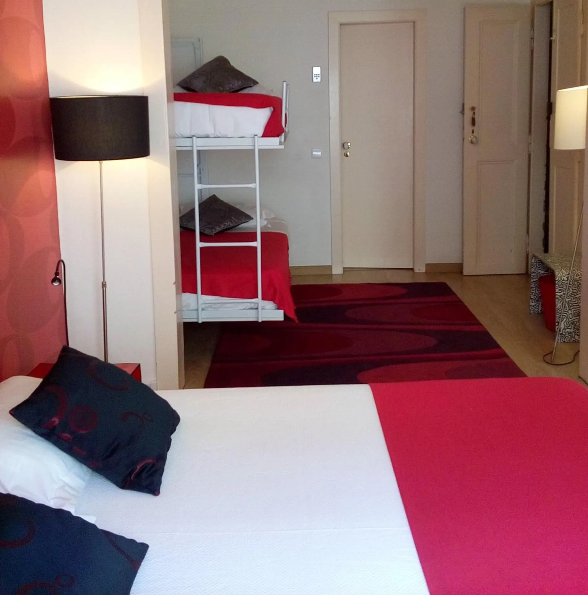 bunk bed, Bed in Evora Inn