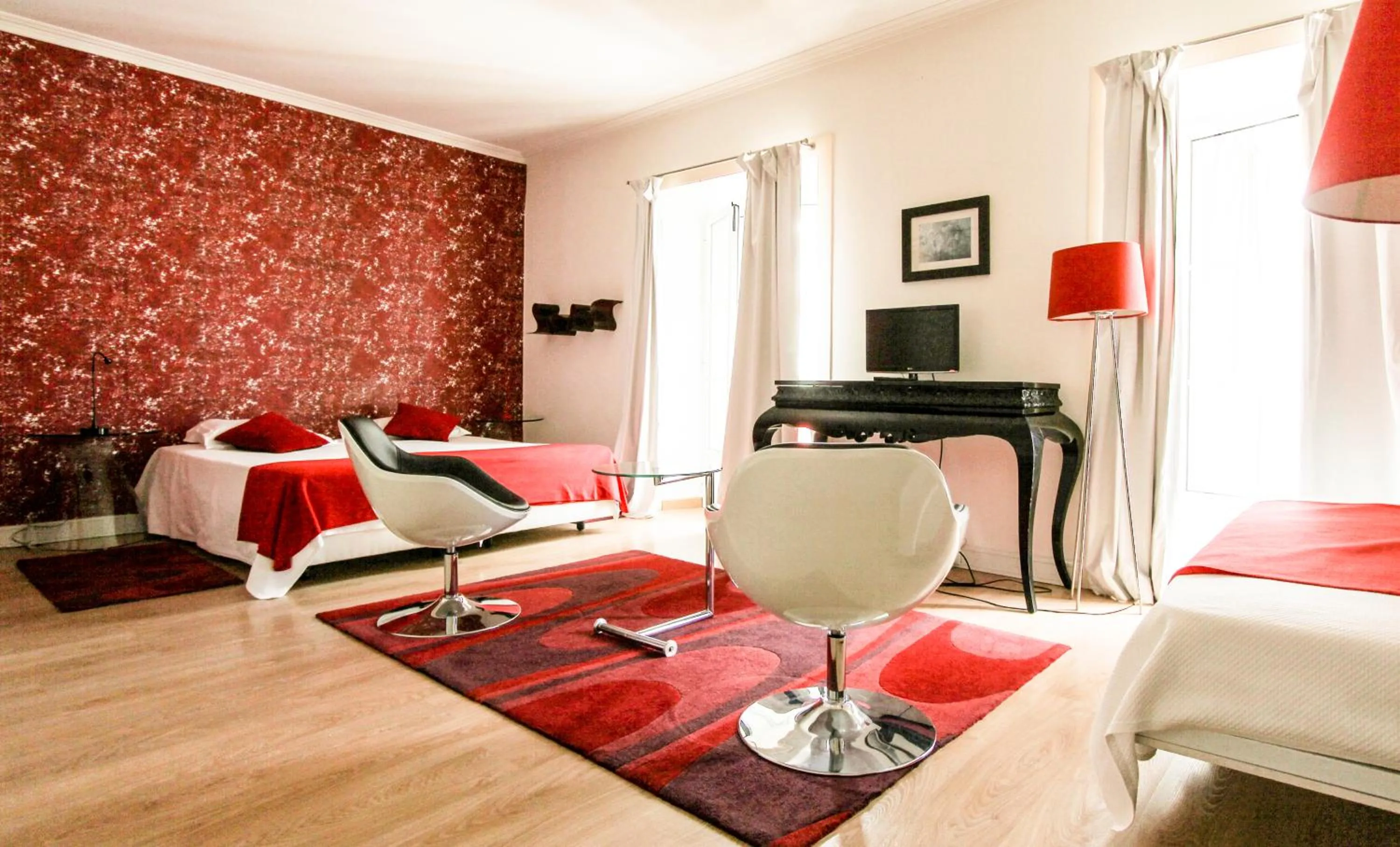 Bedroom in Evora Inn