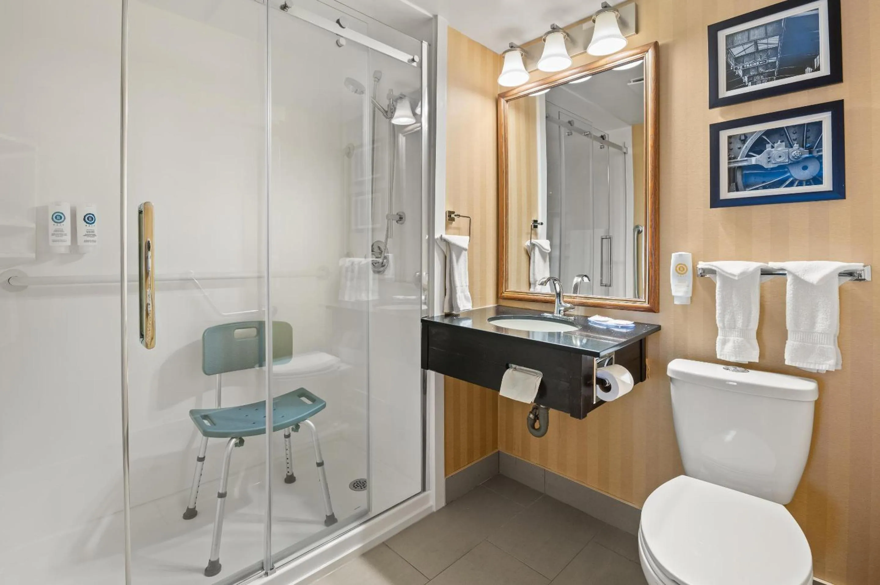 Bedroom in Comfort Inn