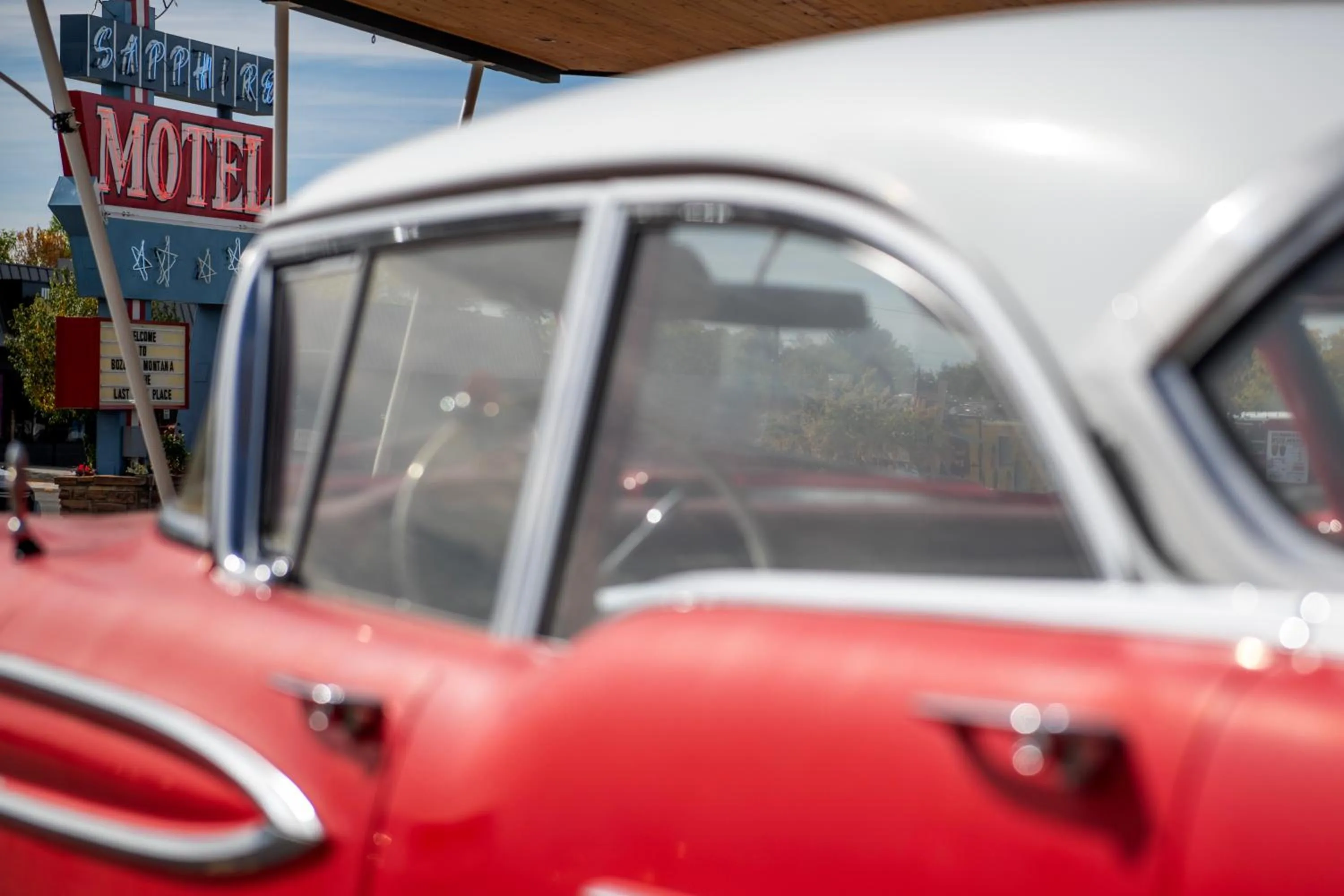 Property building in Sapphire Motel Midtown Bozeman