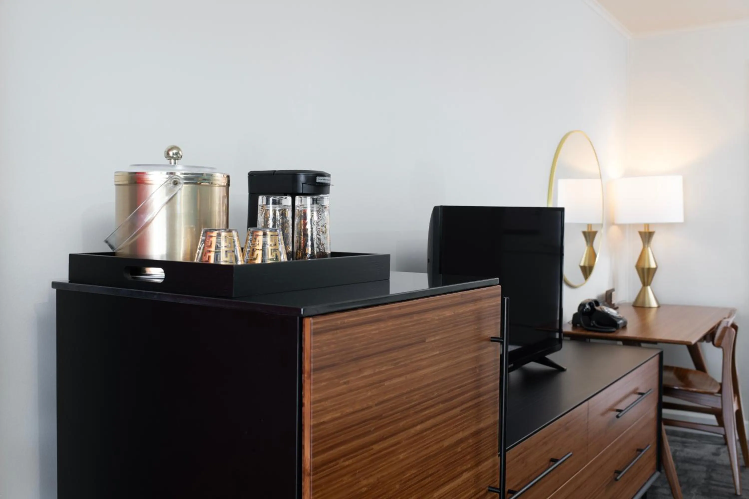 TV and multimedia in Sapphire Motel Midtown Bozeman