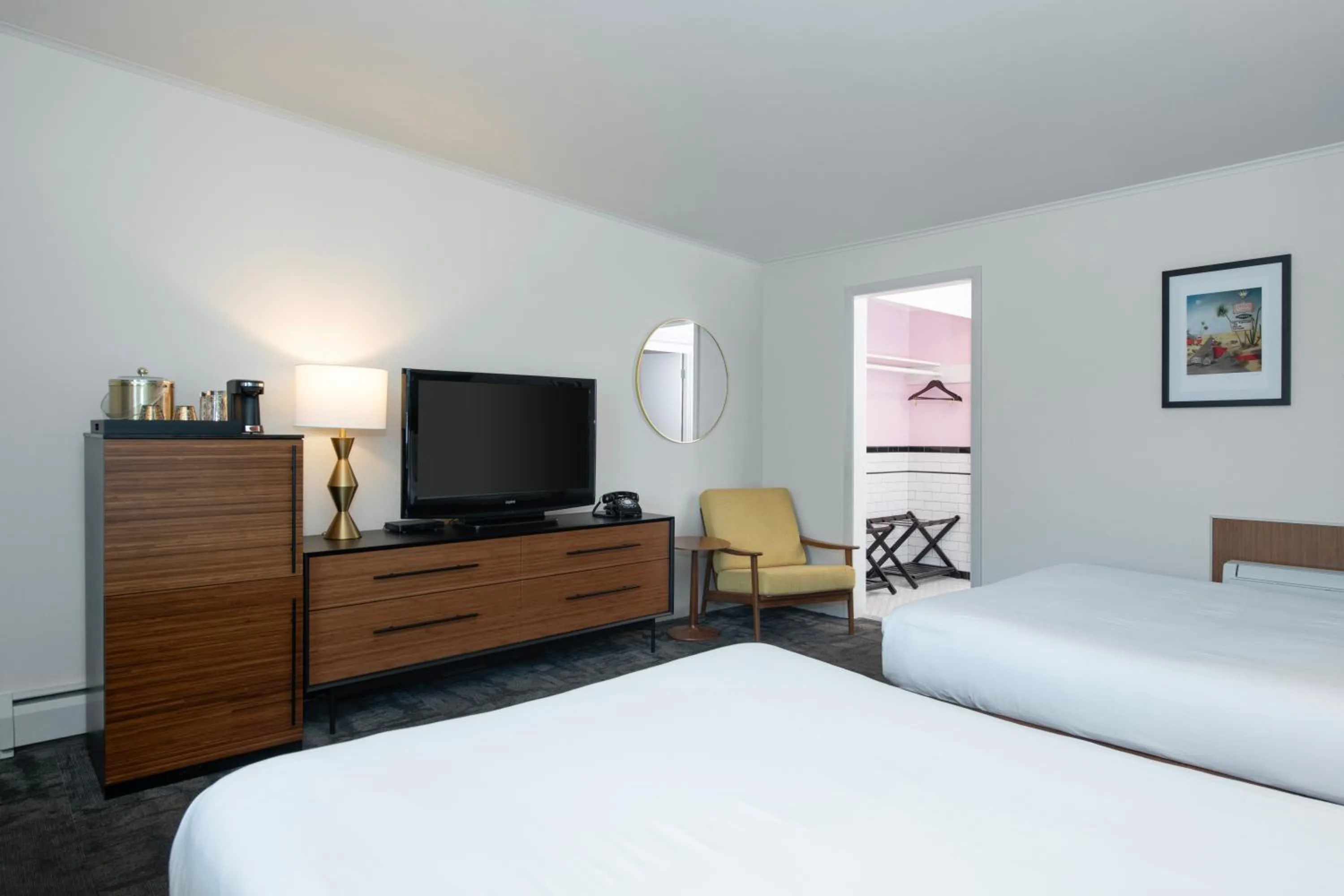 Bed in Sapphire Motel Midtown Bozeman