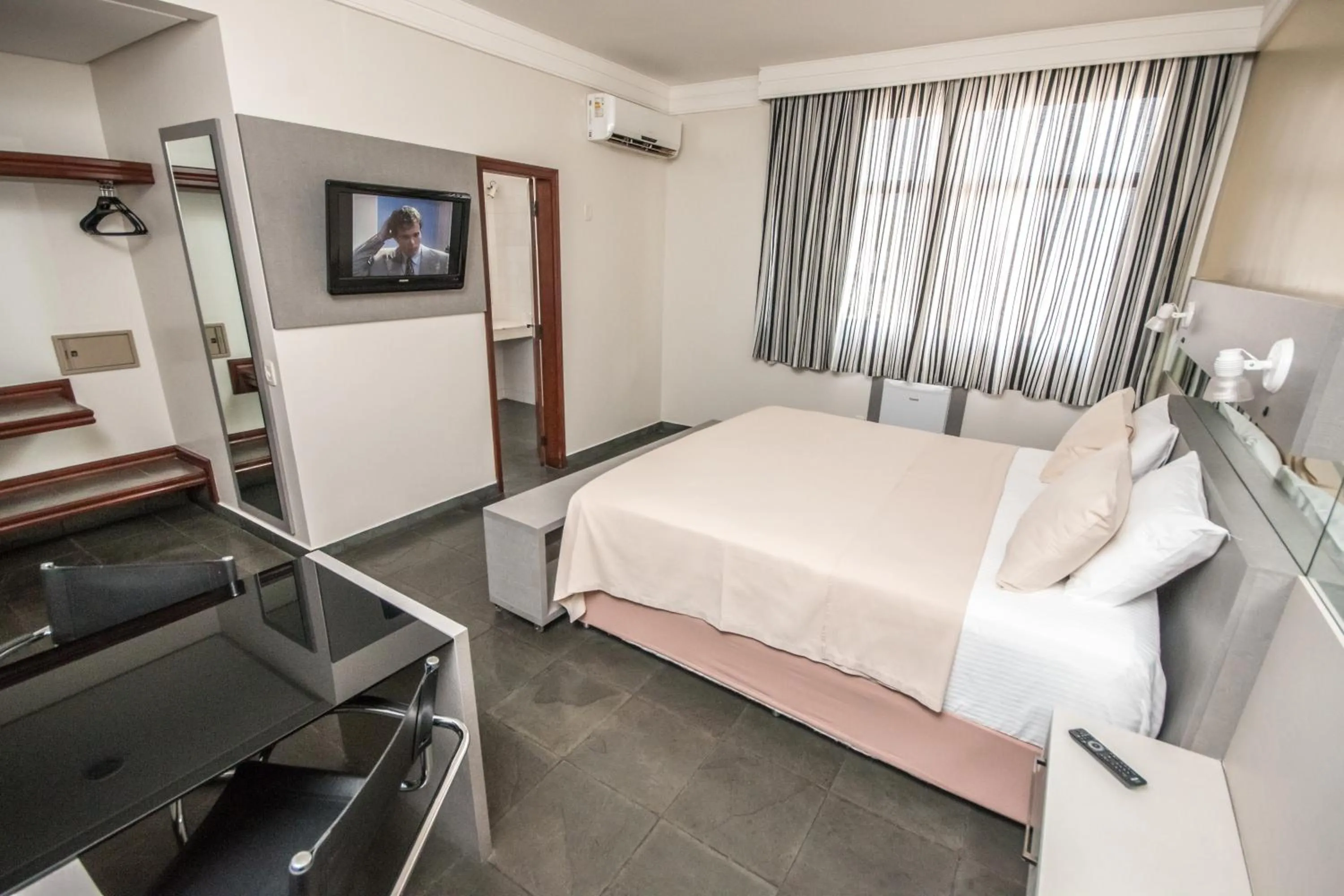 Photo of the whole room, Bed in Aipana Plaza Hotel