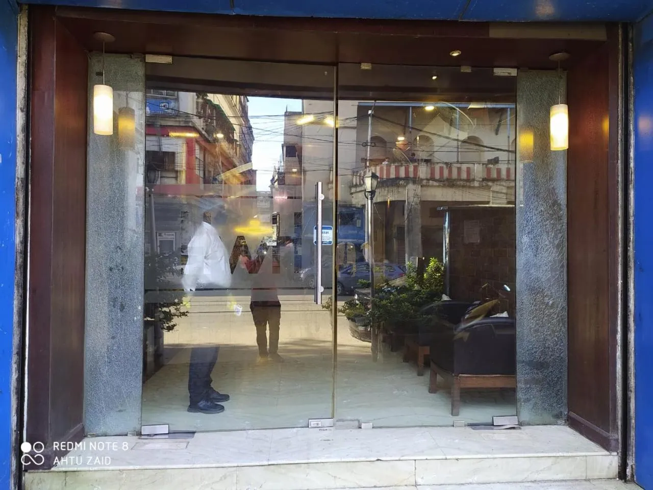 Facade/entrance in Hotel White House