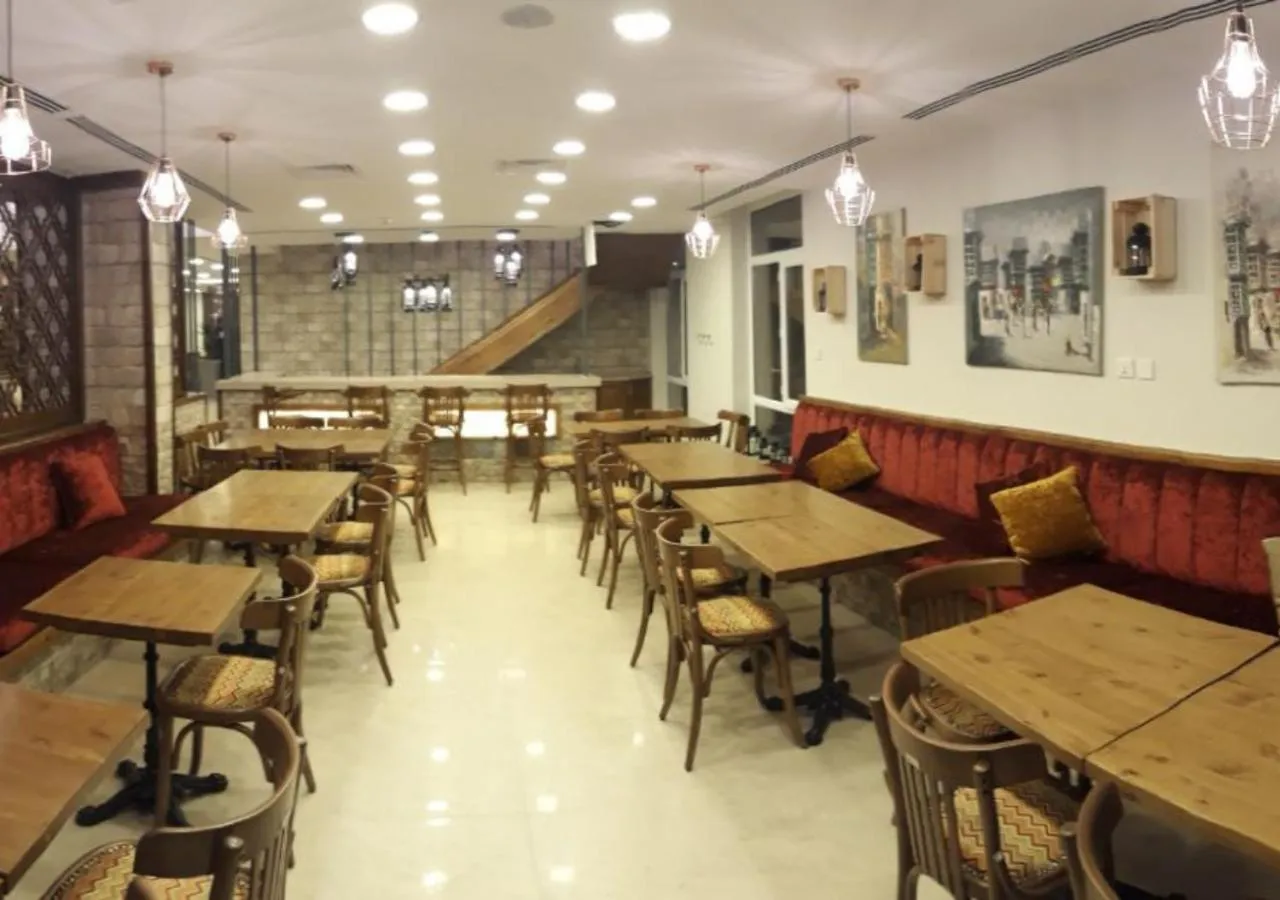 Restaurant/places to eat in The Seventh Star Hotel Suites