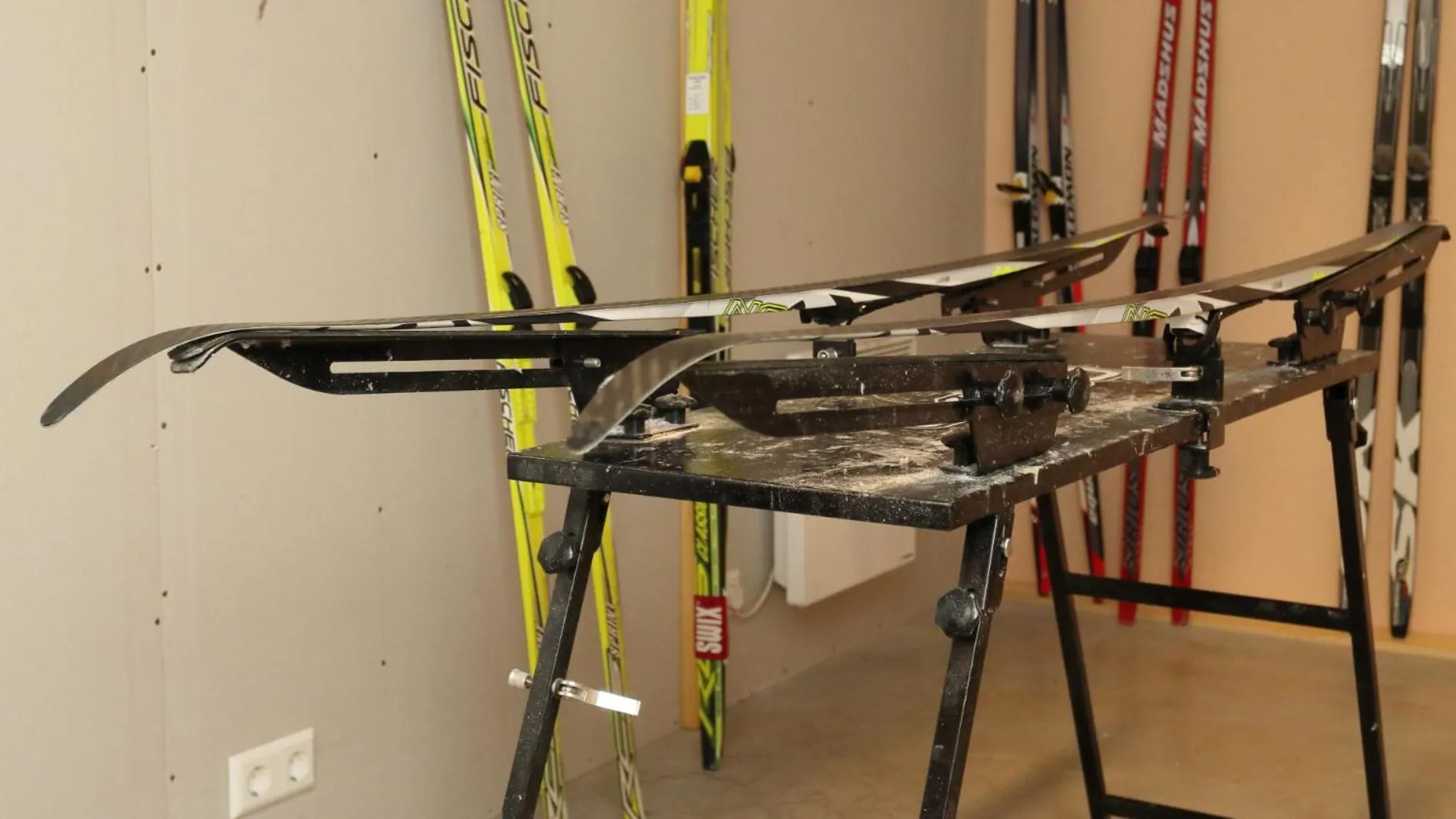 Skiing in Hotel Karupesa