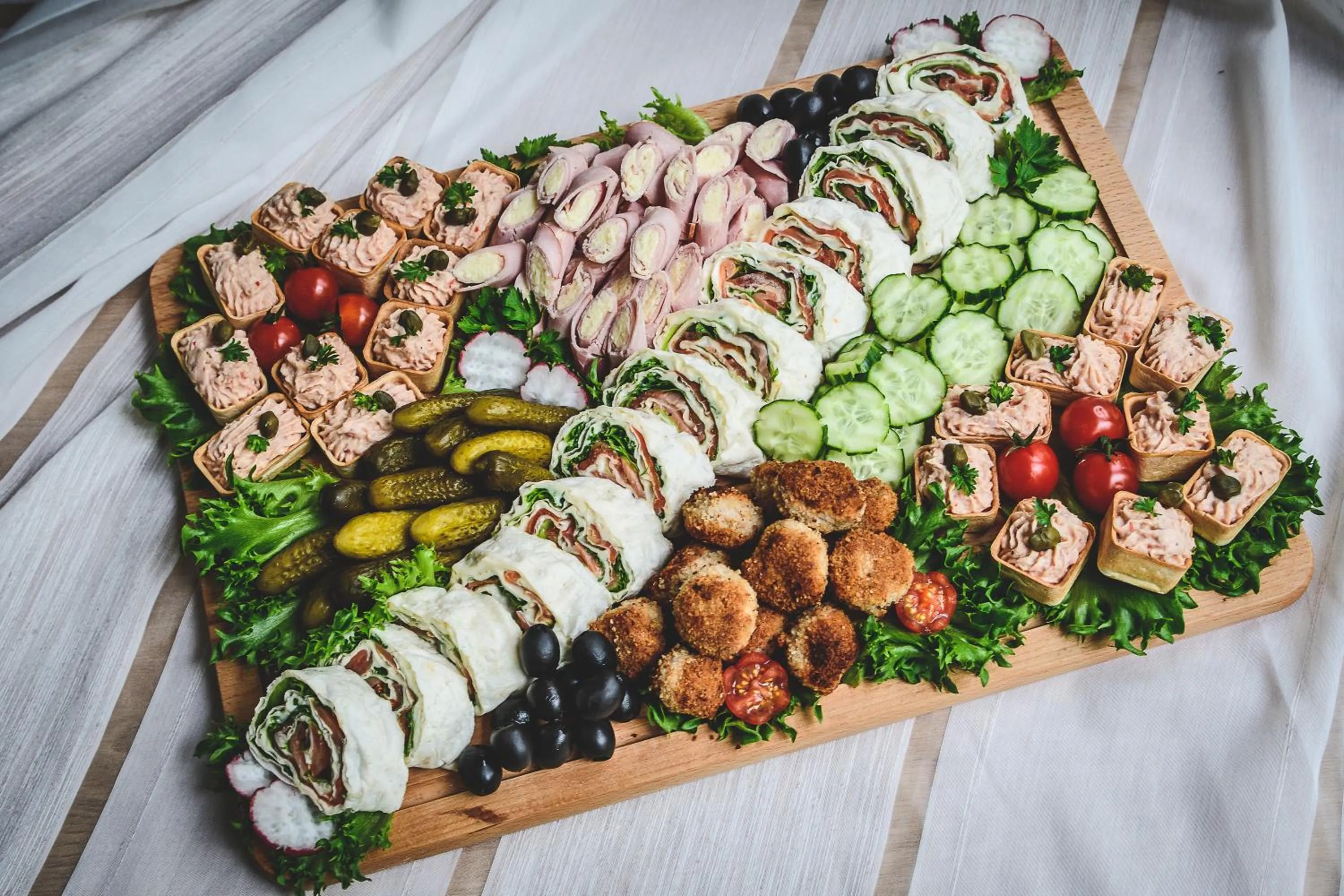 Restaurant/places to eat in Hotel Karupesa