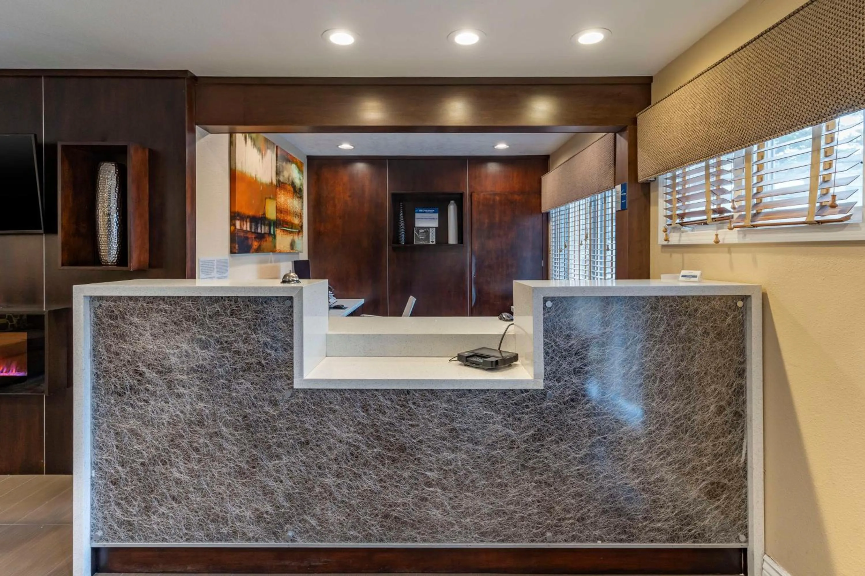 Lobby or reception in Best Western Carmel's Town House Lodge