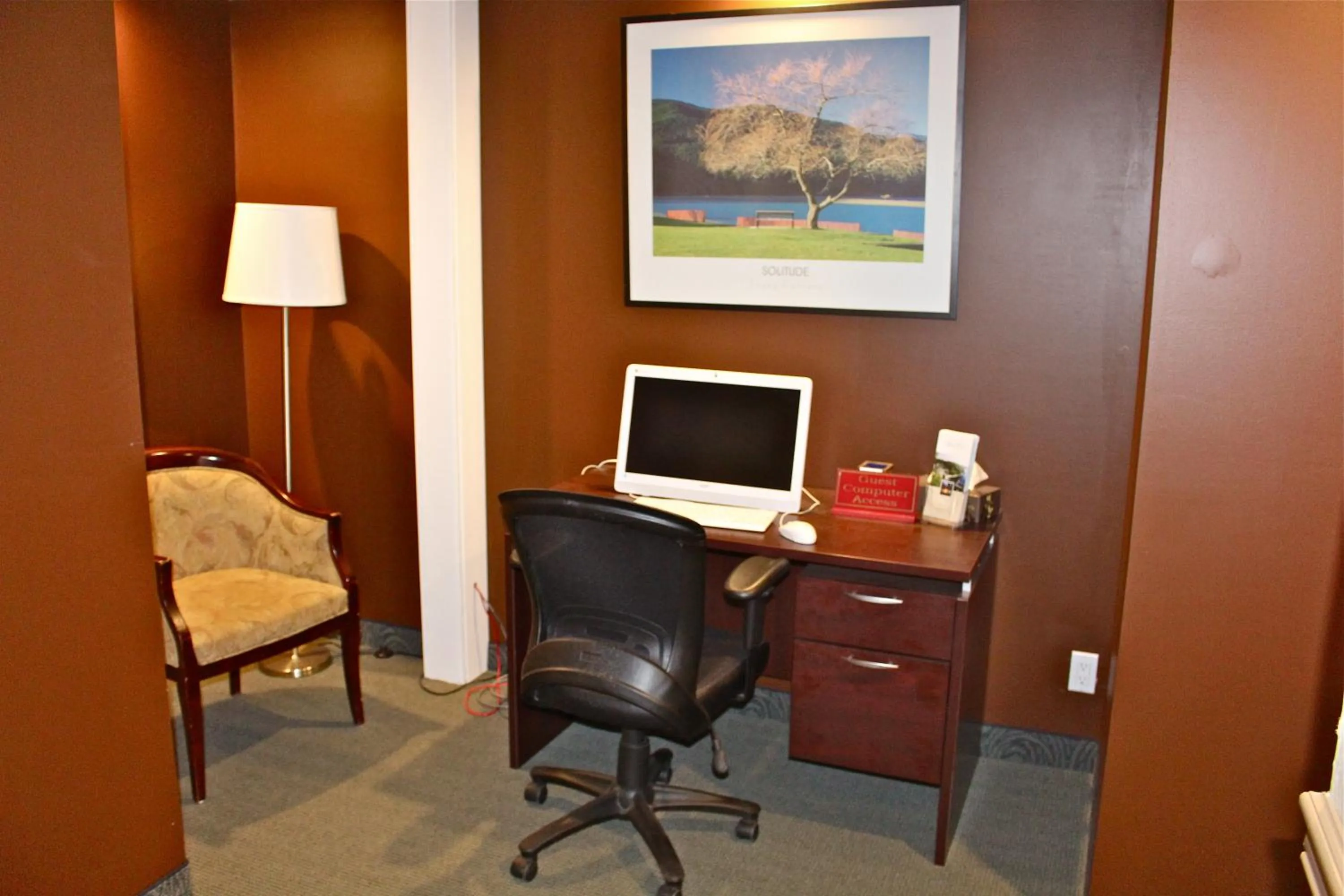 Lobby or reception in Harrison Lake Hotel