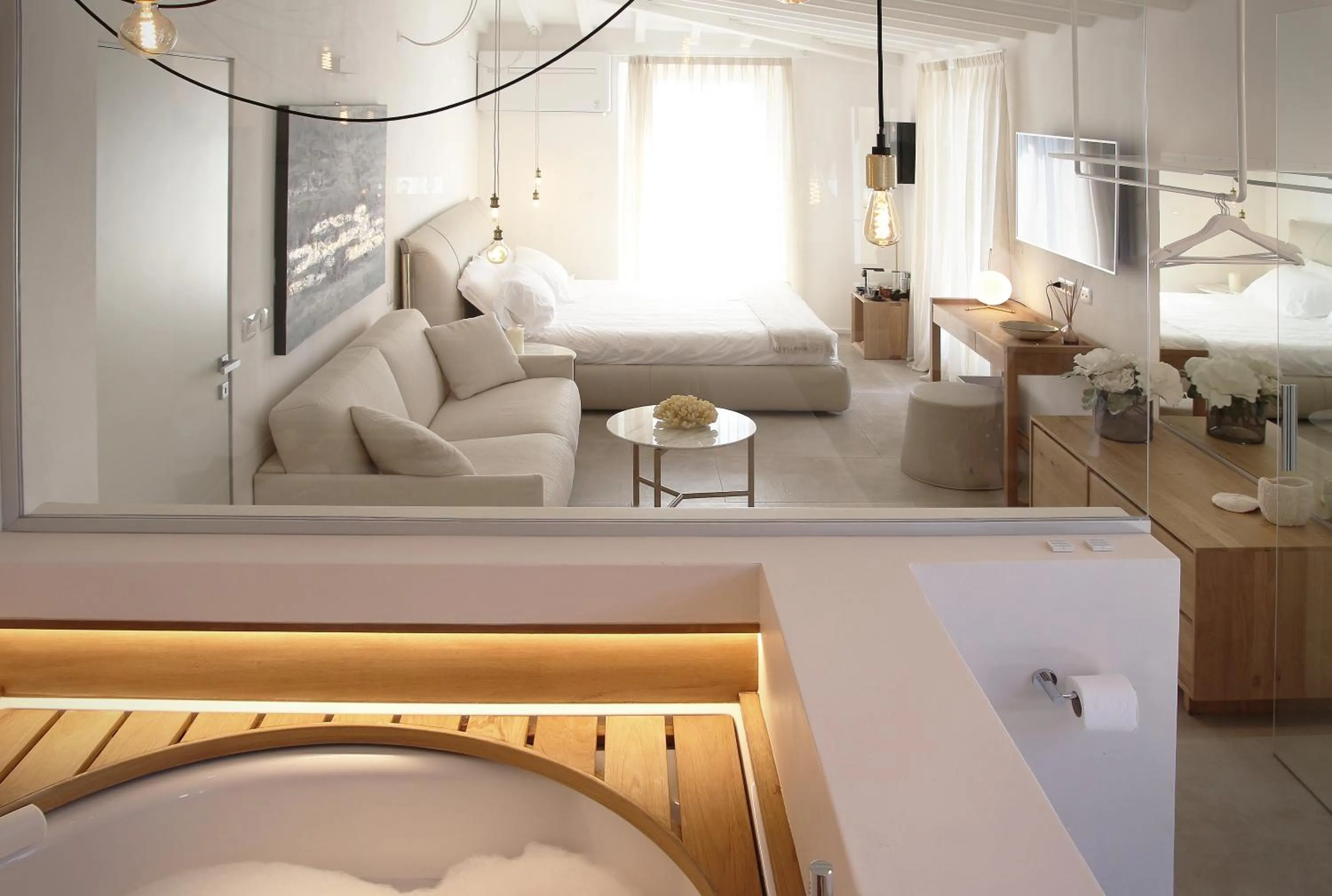 Living room, Bed in Il Sogno di Manarola by The First