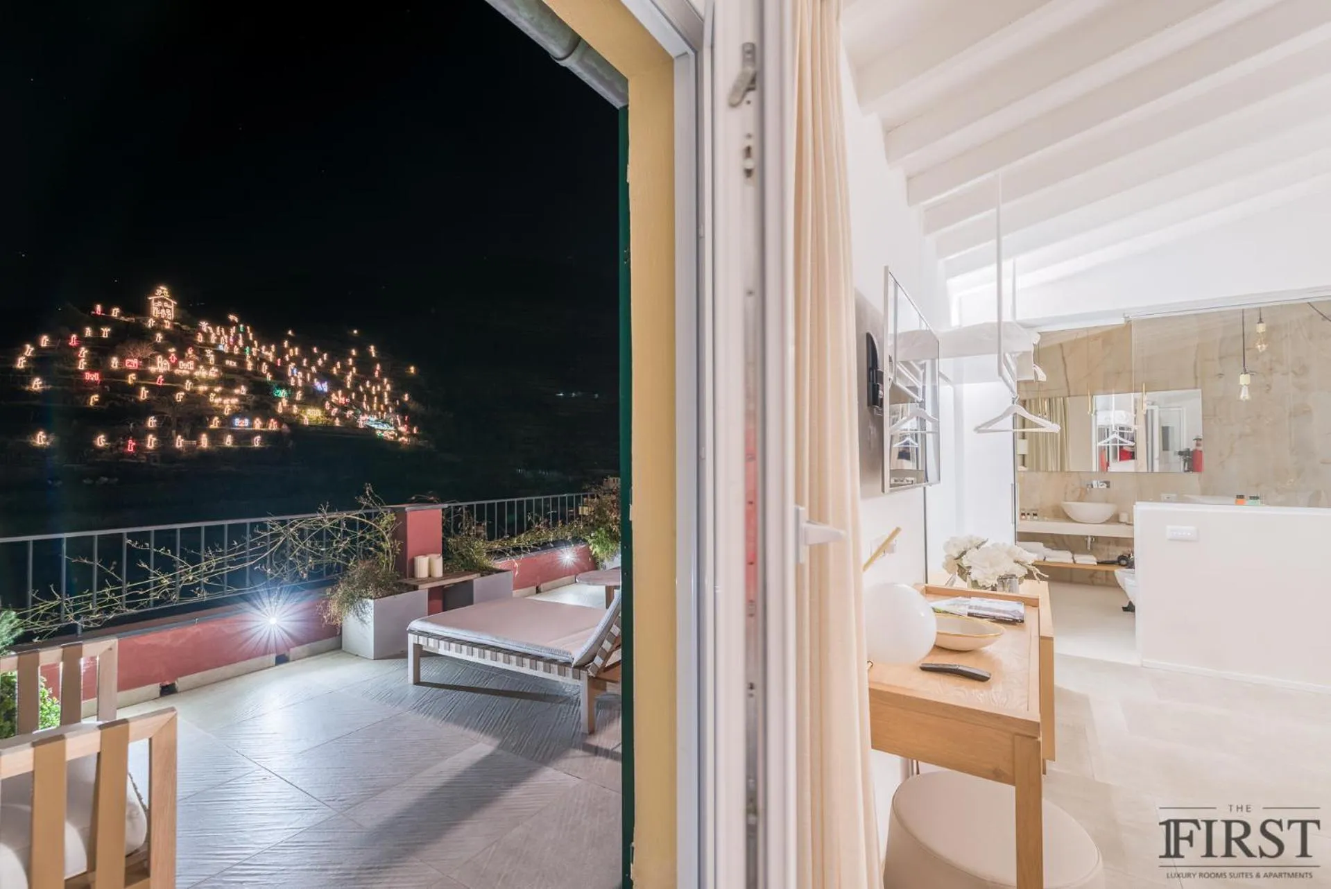 Photo of the whole room in Il Sogno di Manarola by The First