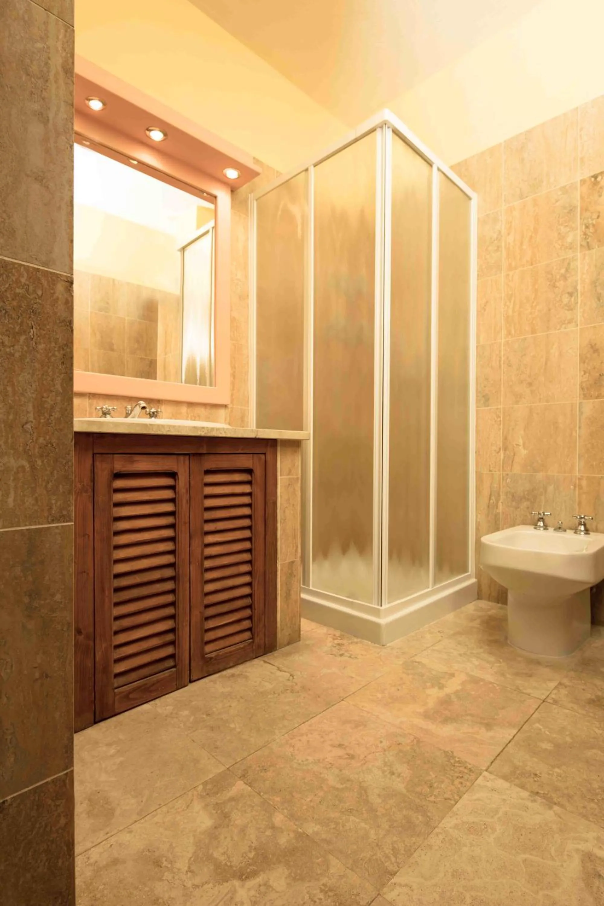 Shower in Castello di Titignano