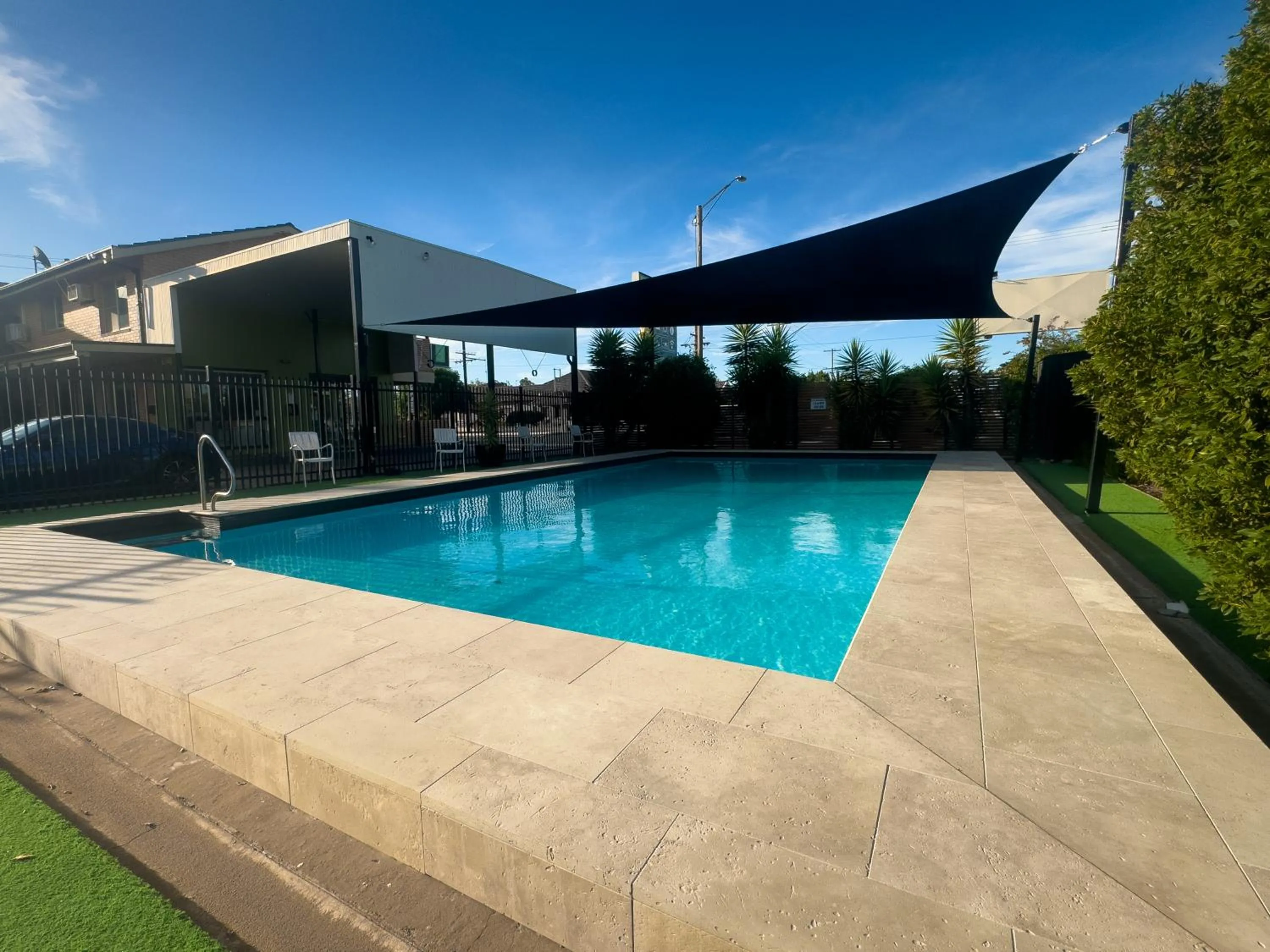 Swimming pool in Golden West Motor Inn